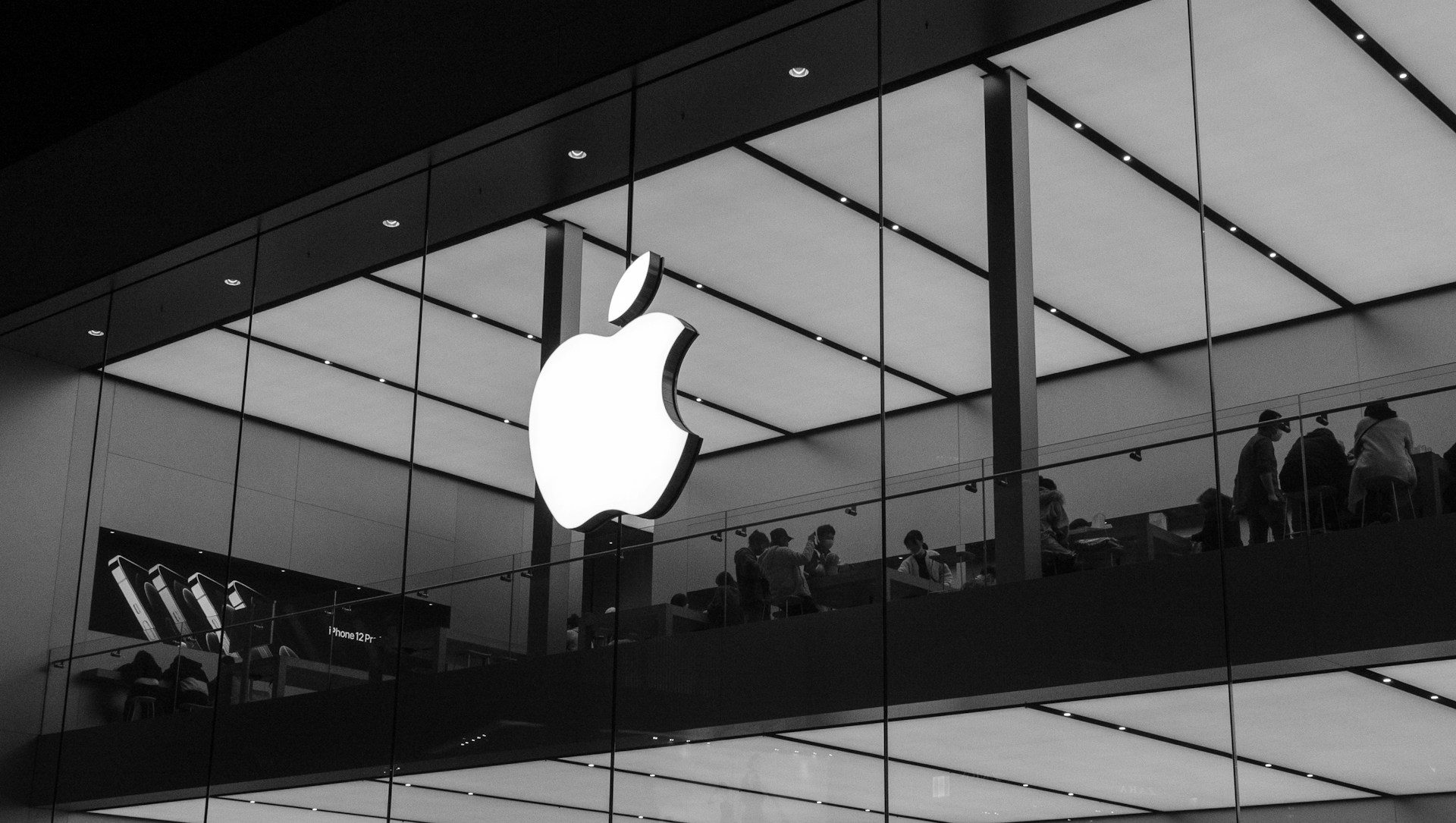 Apple’s OpenAI lawsuit just tripped over an embarrassing wrong-recipient email