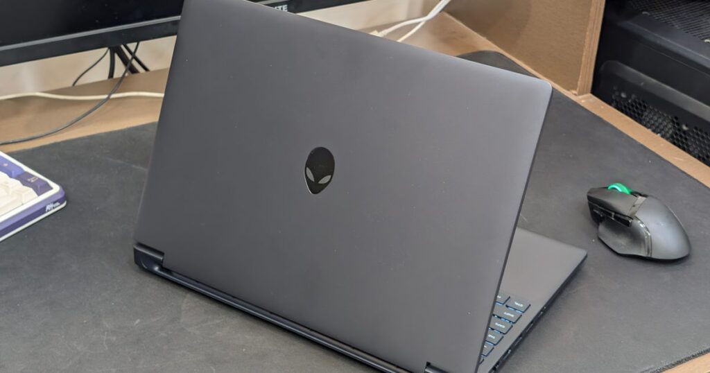 Dell Alienware 15 (DA15265) review: Budget gaming has a new price, and it holds up surprisingly well
