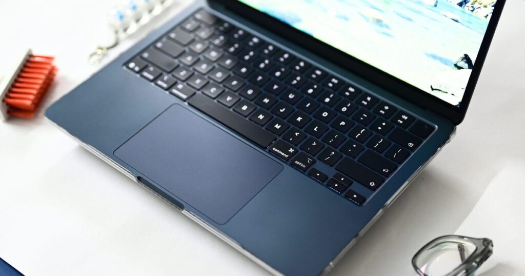I upgraded from the M1 to the M5 MacBook Air, and the speakers got worse