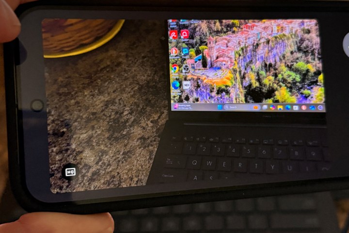 HQ webcam mode in Android 15.