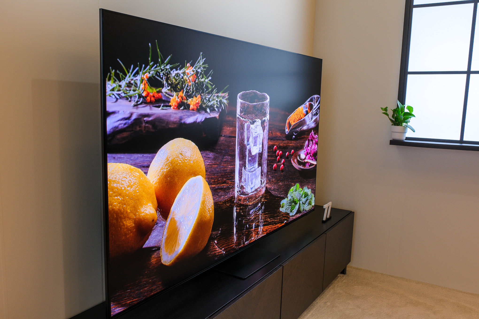 A photo of Samsung’s anti-glare OLED TV.