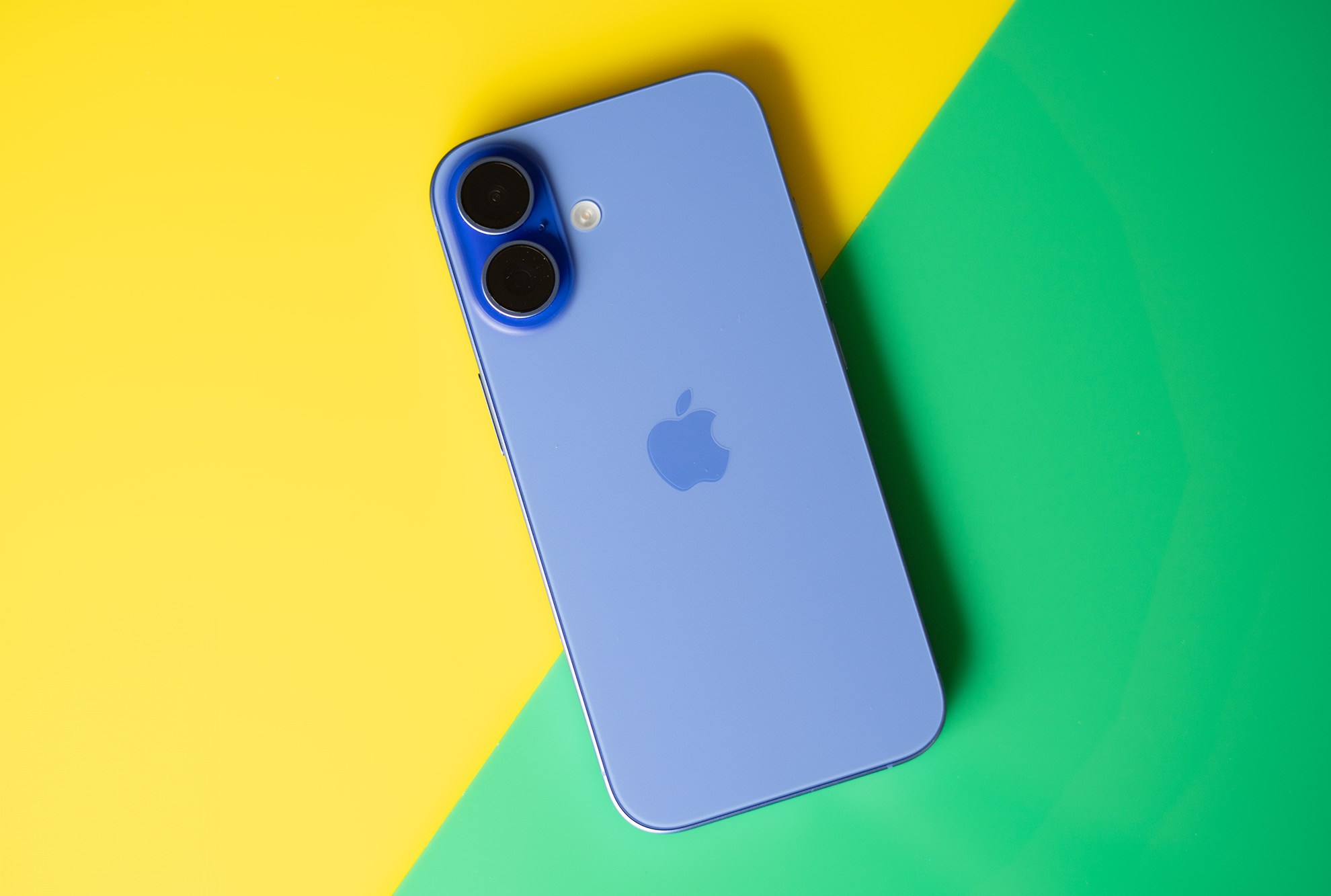 iPhone 16 in blue