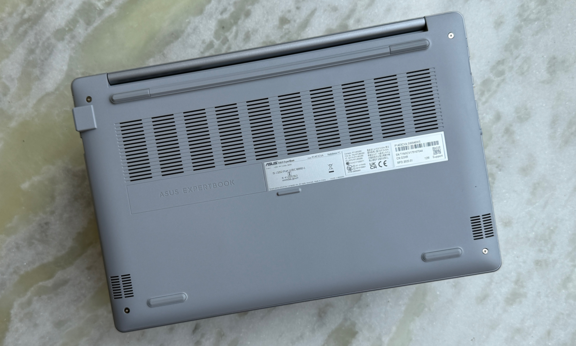 Underside of the Asus ExpertBook P1.