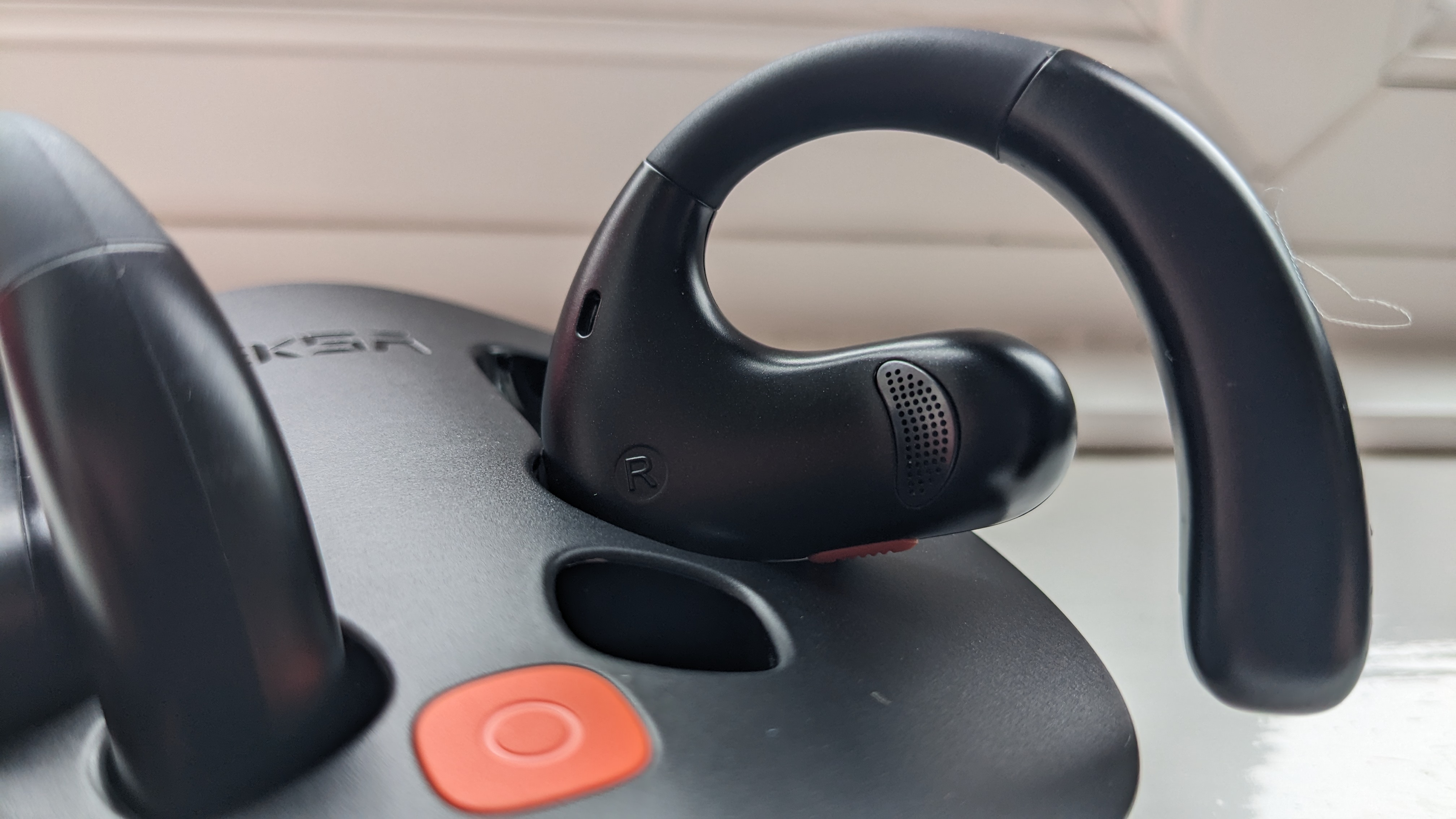 EKSA S30 wireless headset during our review