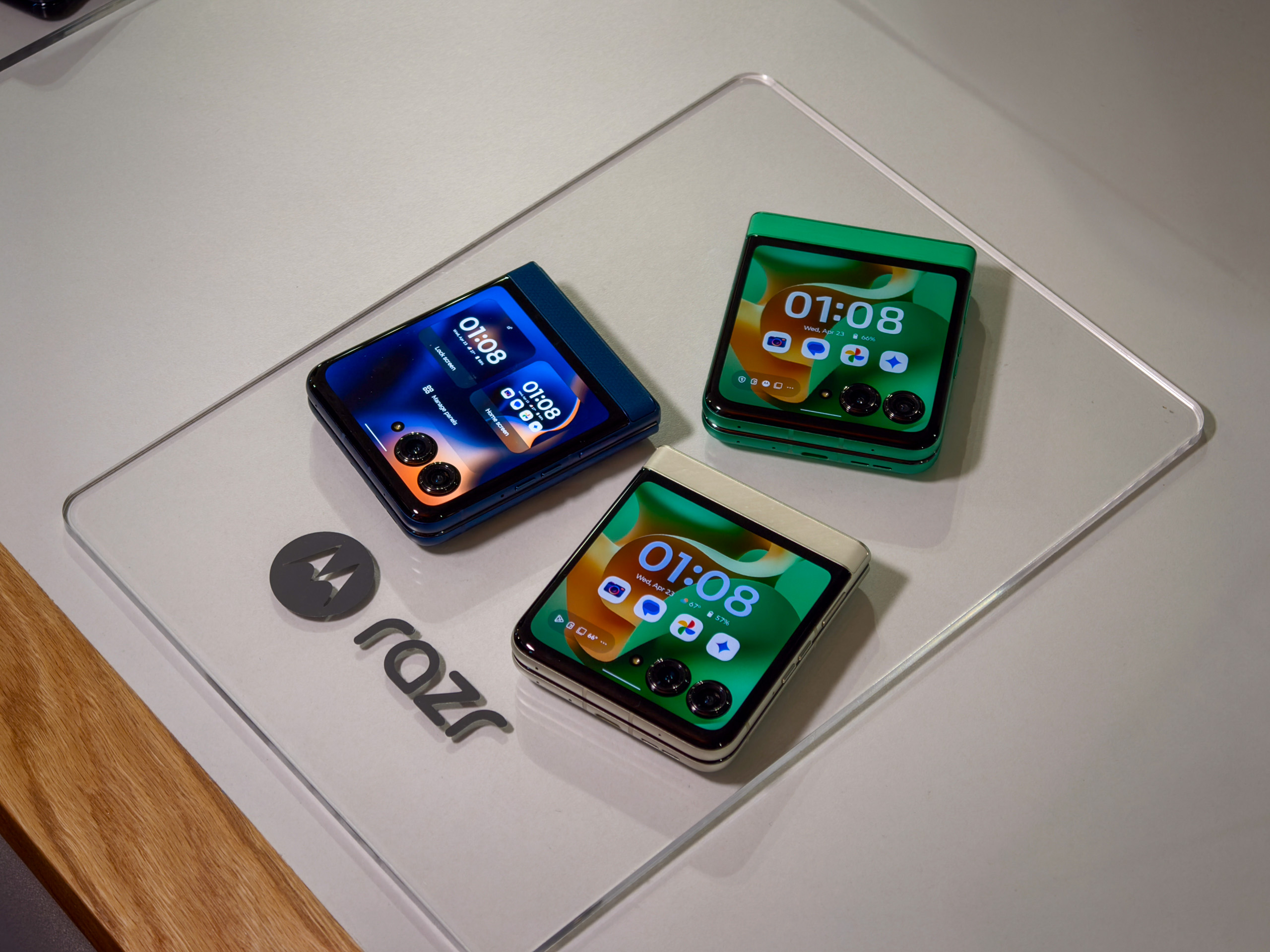 Moto Razr 2025 colors