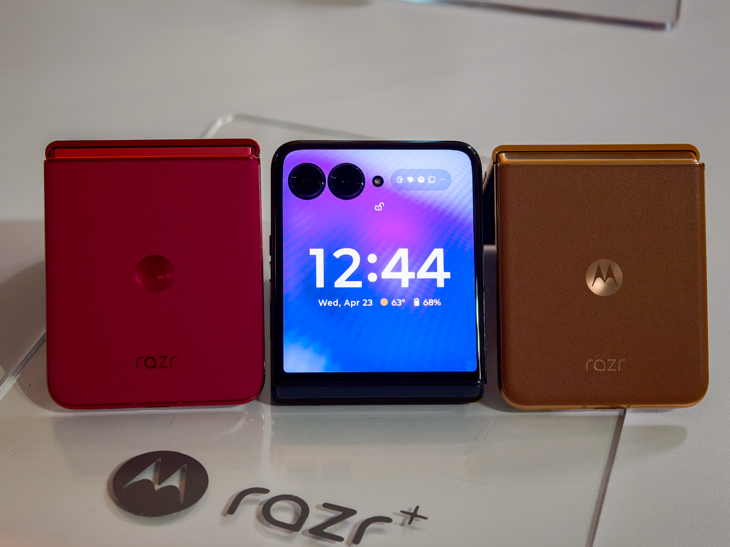 Moto Razr Plus 2025