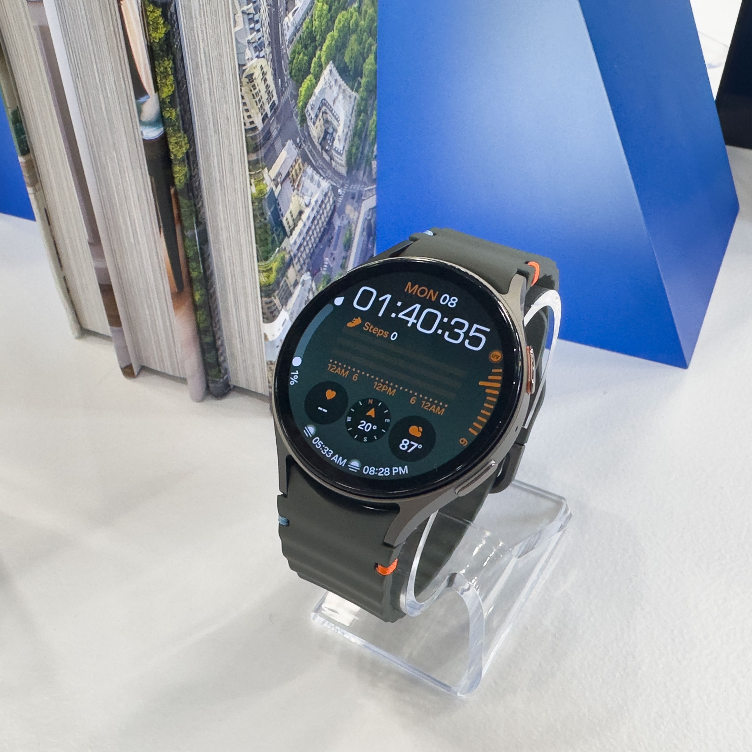Close up of the Galaxy Watch 7