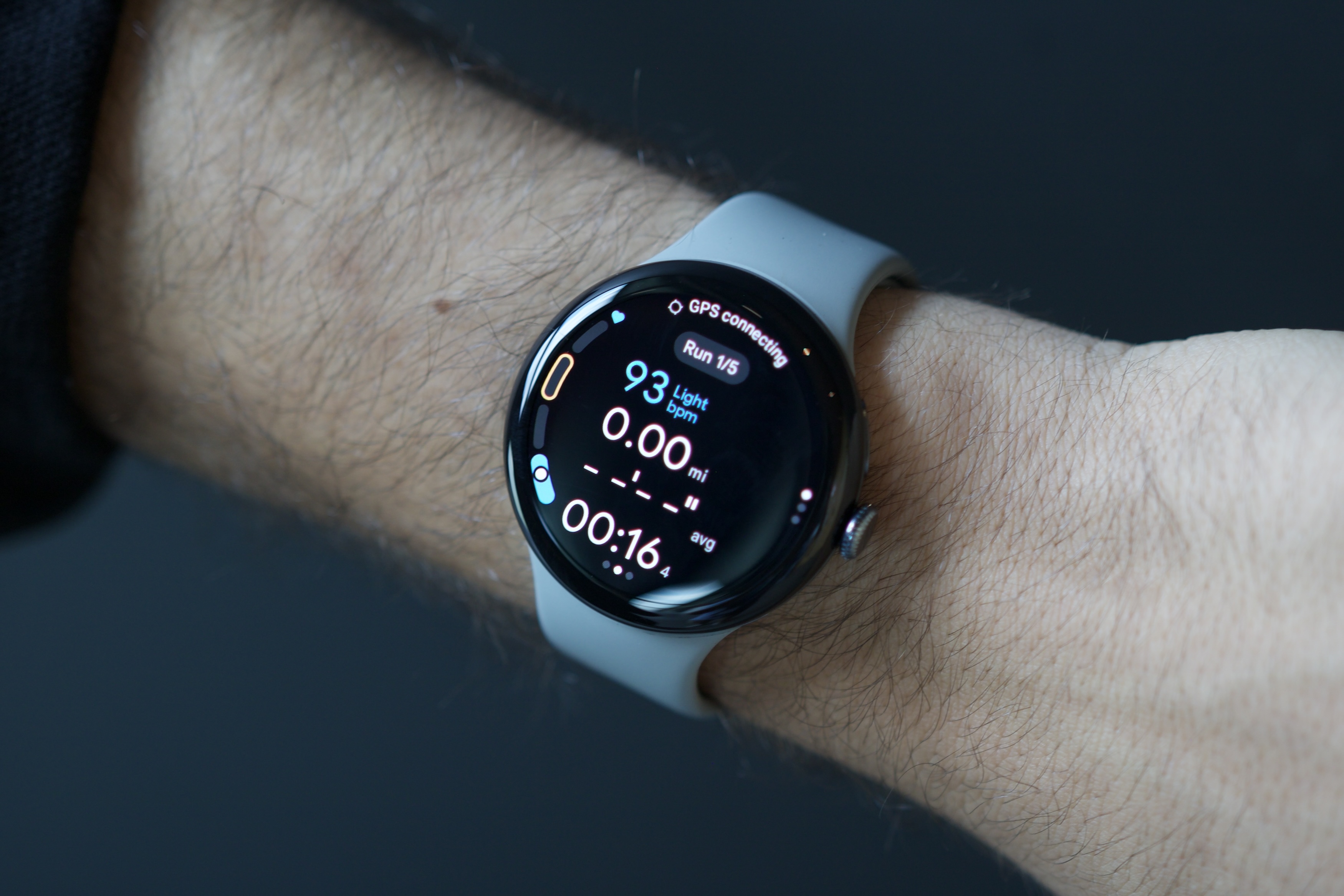 A demonstration of the new running features for the Google Pixel Watch 3 in the Fitbit app.