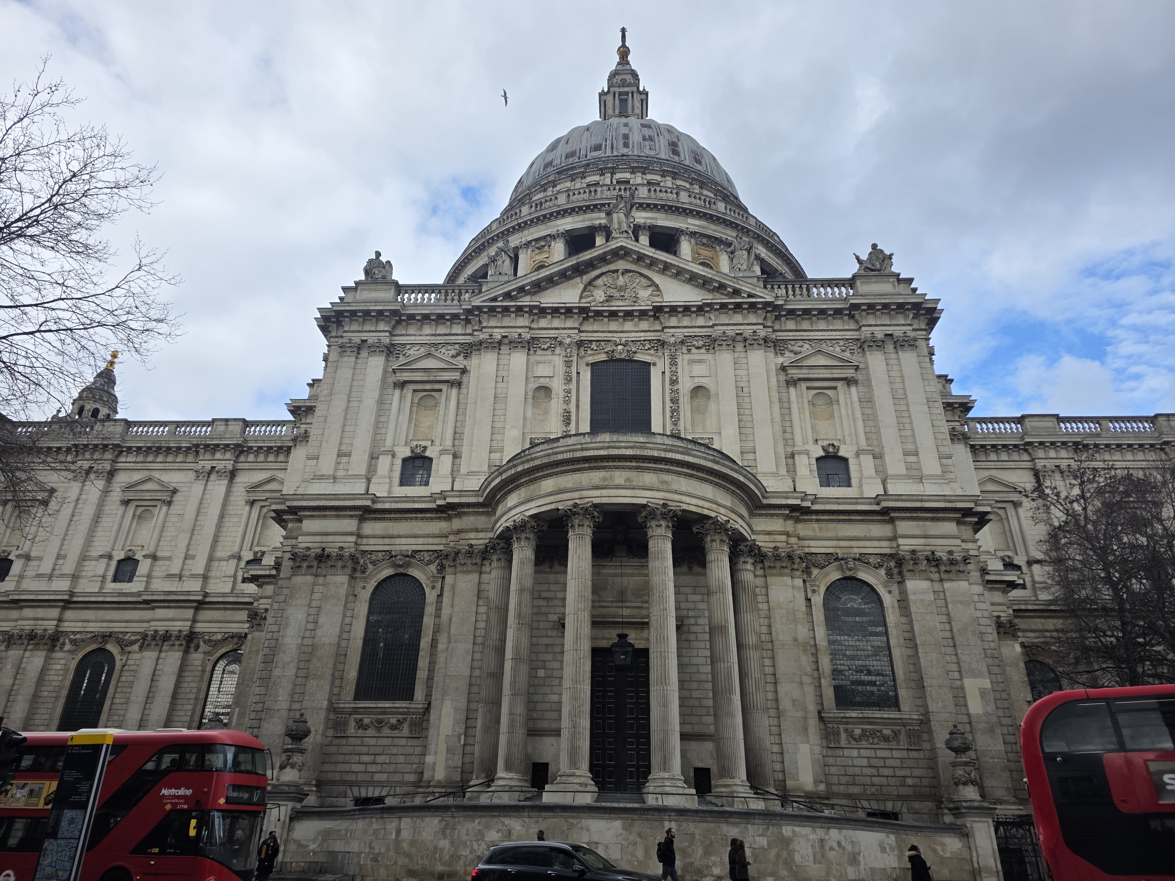 Galaxy S25 Ultra camera sample St Paul's