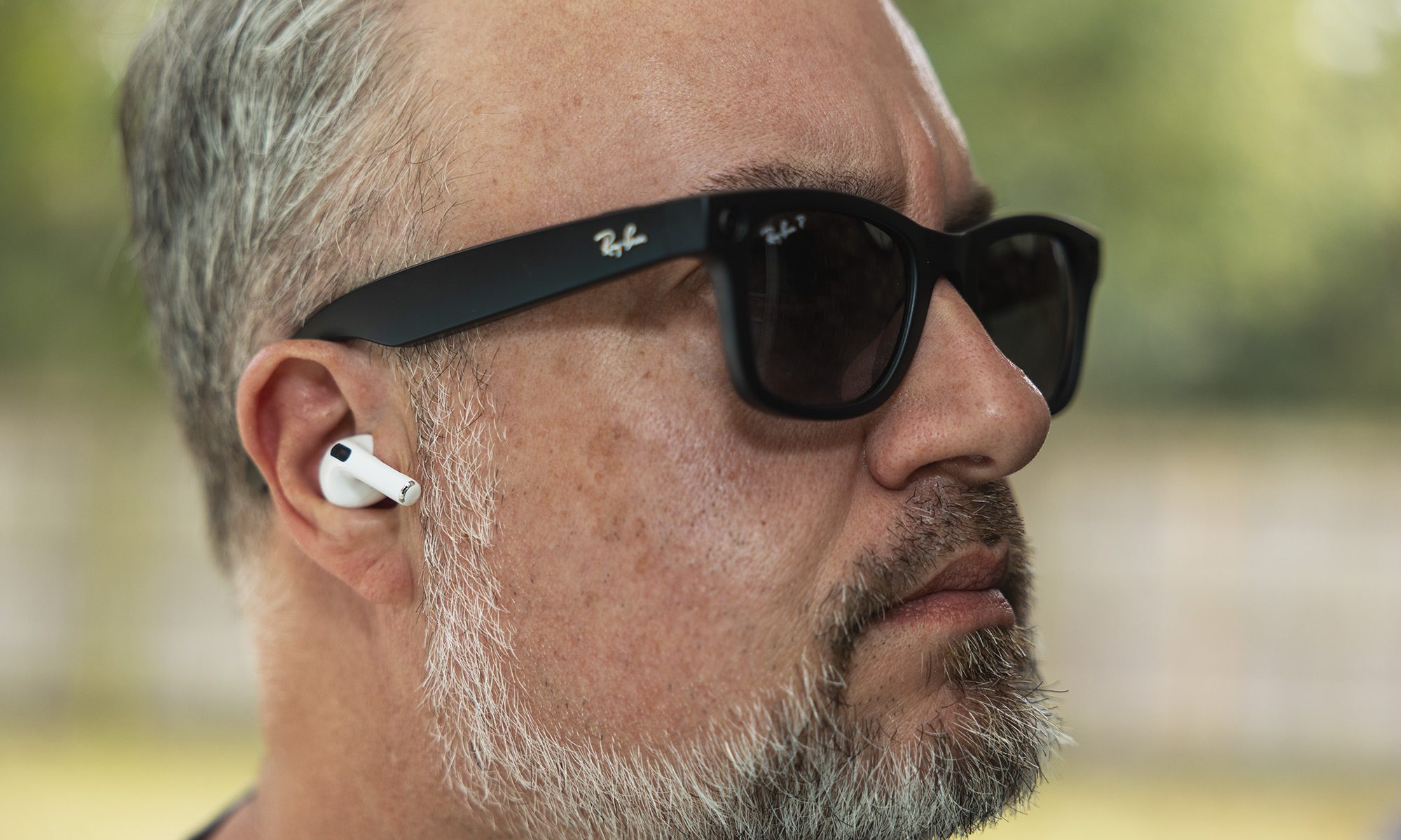 Phil Nickinson wearing the Apple AirPods Pro and Ray-Ban Meta smart glasses.