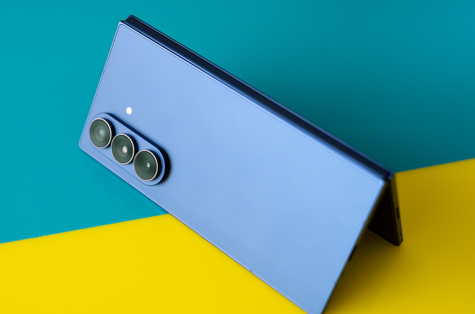 Samsung Galaxy Z Fold 7 in blue
