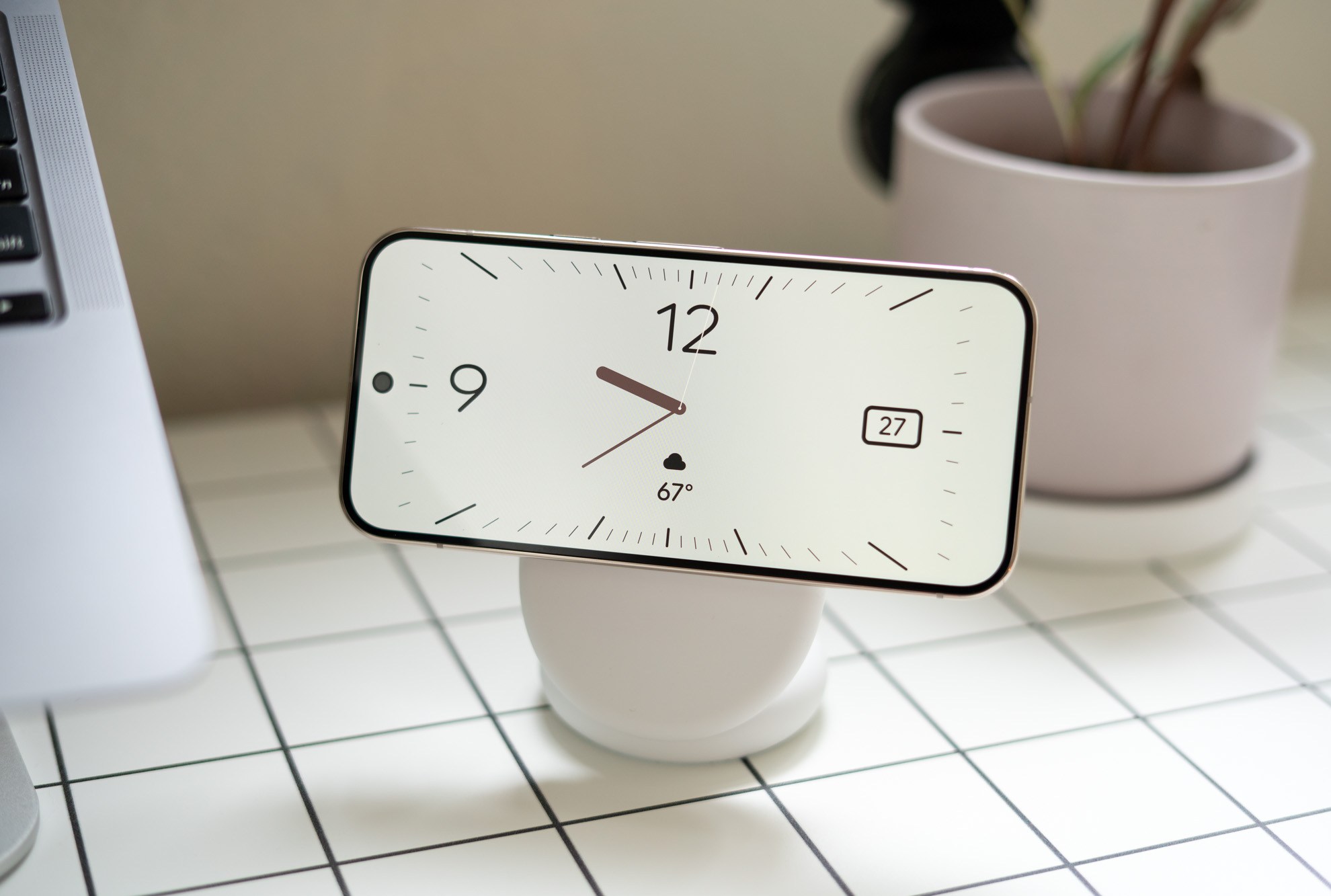 Google Pixel 10 Pro on Qi2 Pixel charger