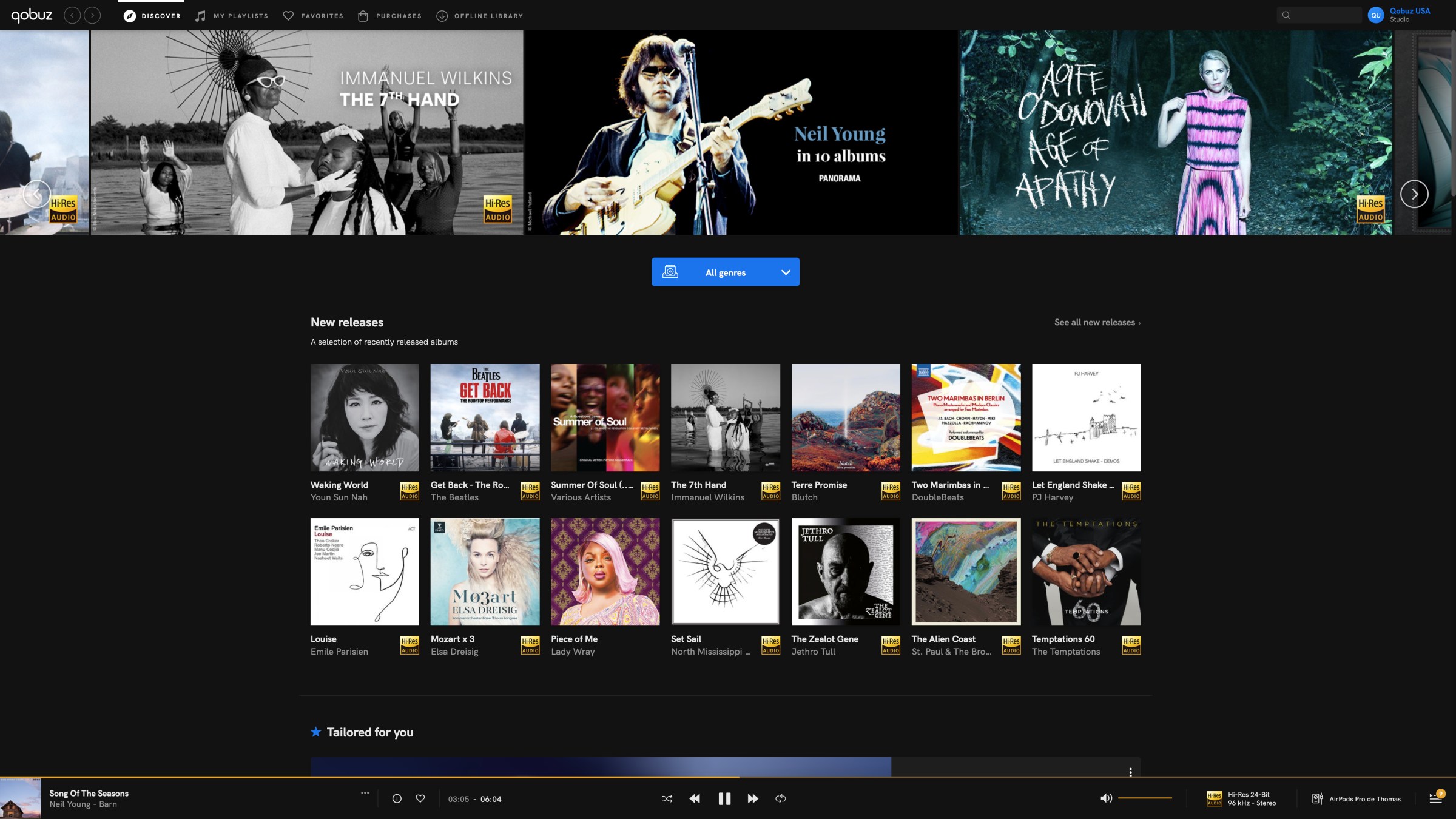 Qobuz main page, showing albums in a line on top, and smaller photos of albums below.