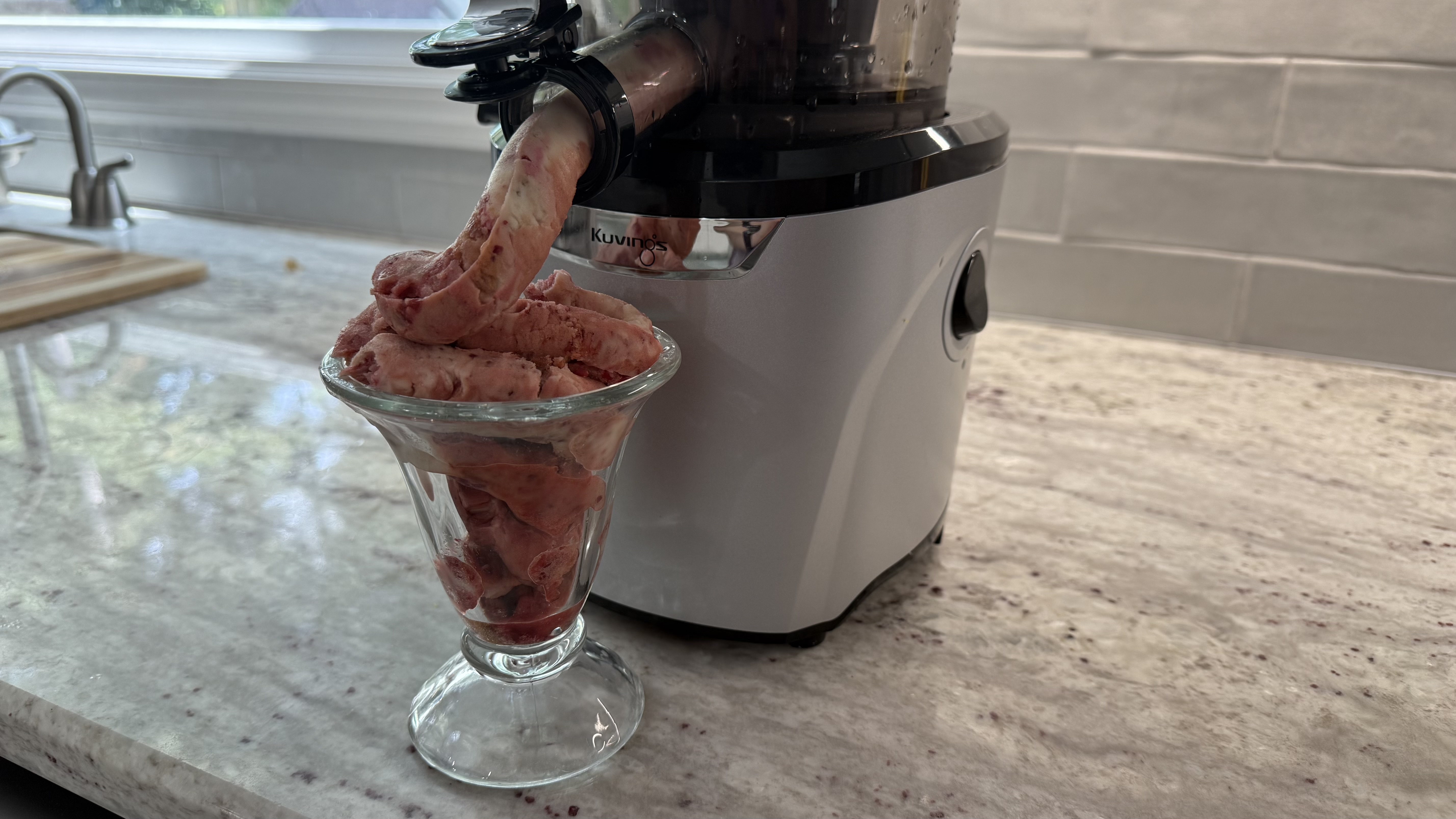 Kuvings Hands-Free Slow Juicer AUTO10 Plus