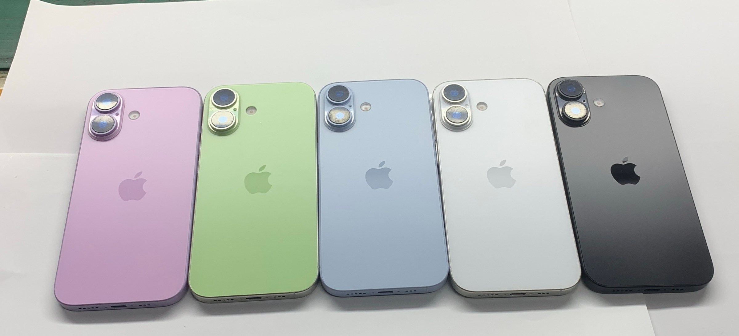iPhone 17 dummy units suggest the device won’t look too different from its predecessor.