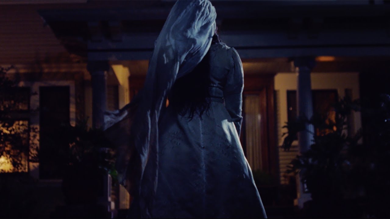 The Curse of La Llorona - Official Trailer [HD] - YouTube