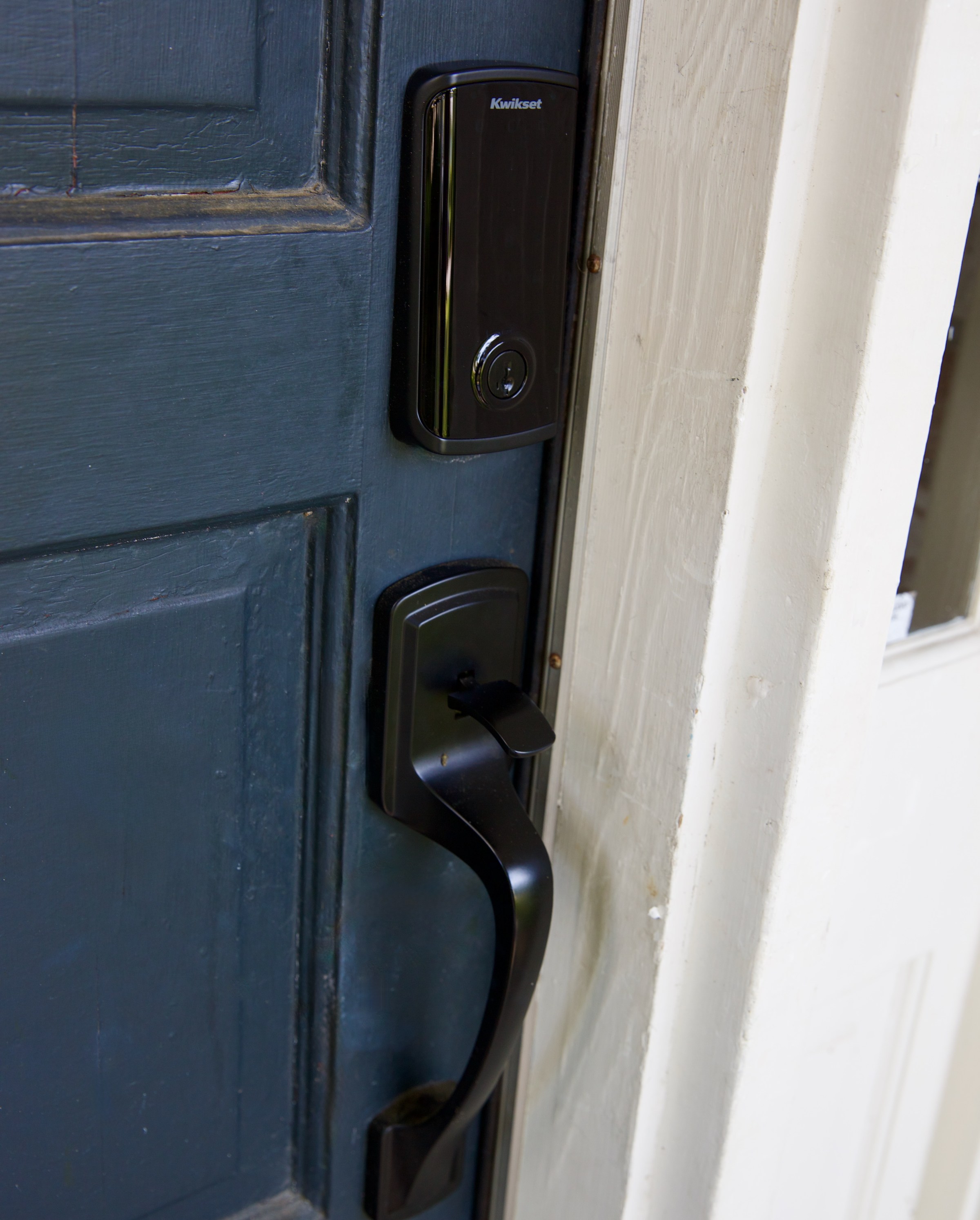 The Halo blends in nicely with a contemporary Kwikset door handle set. It’s a shame about the prominent branding, though.