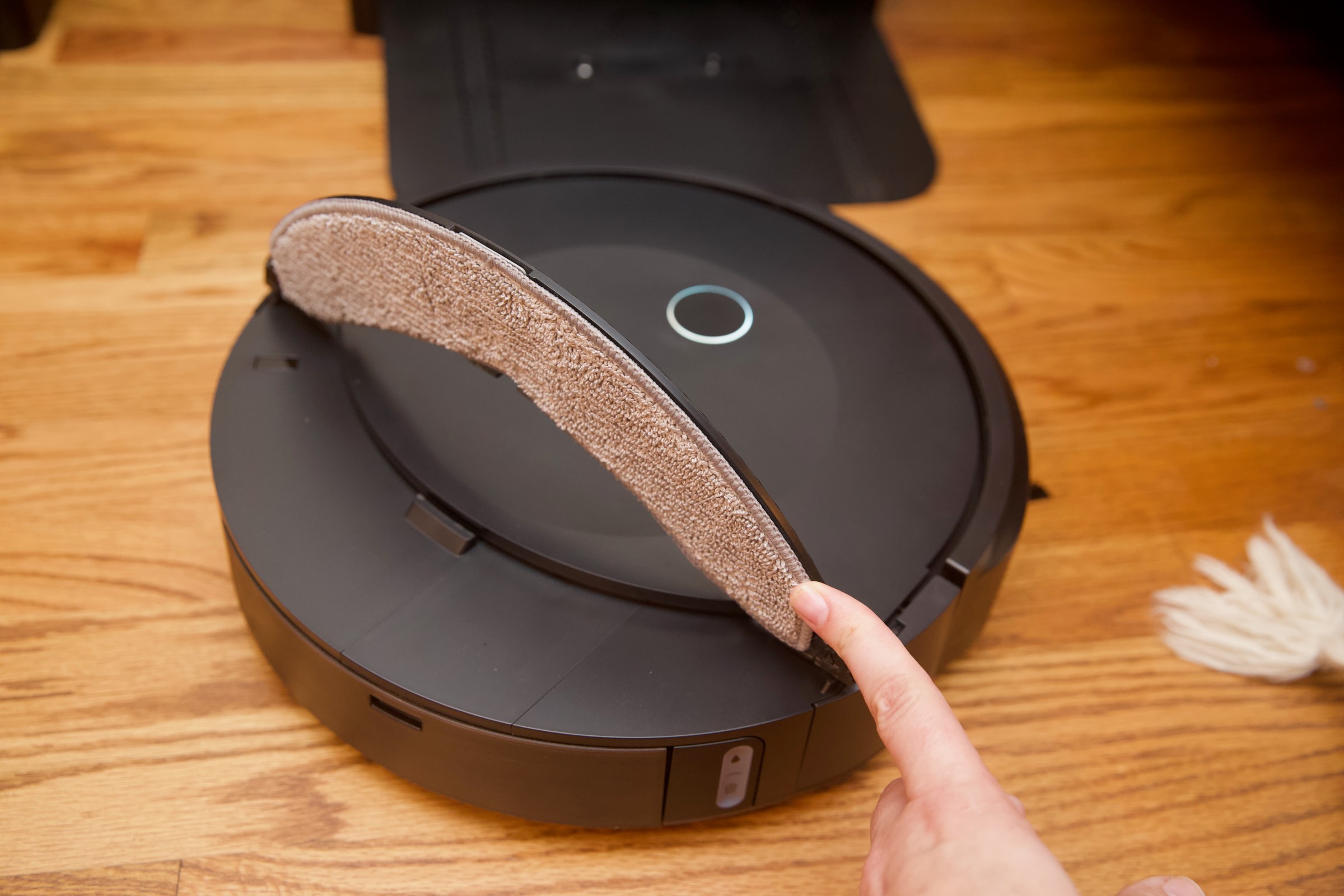 The mopping pad is barely there.