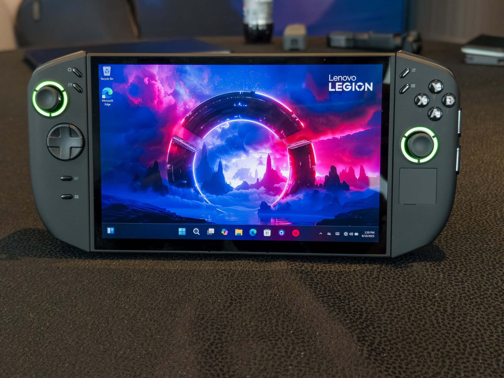 Lenovo Legion Go 2 in Eclipse Black