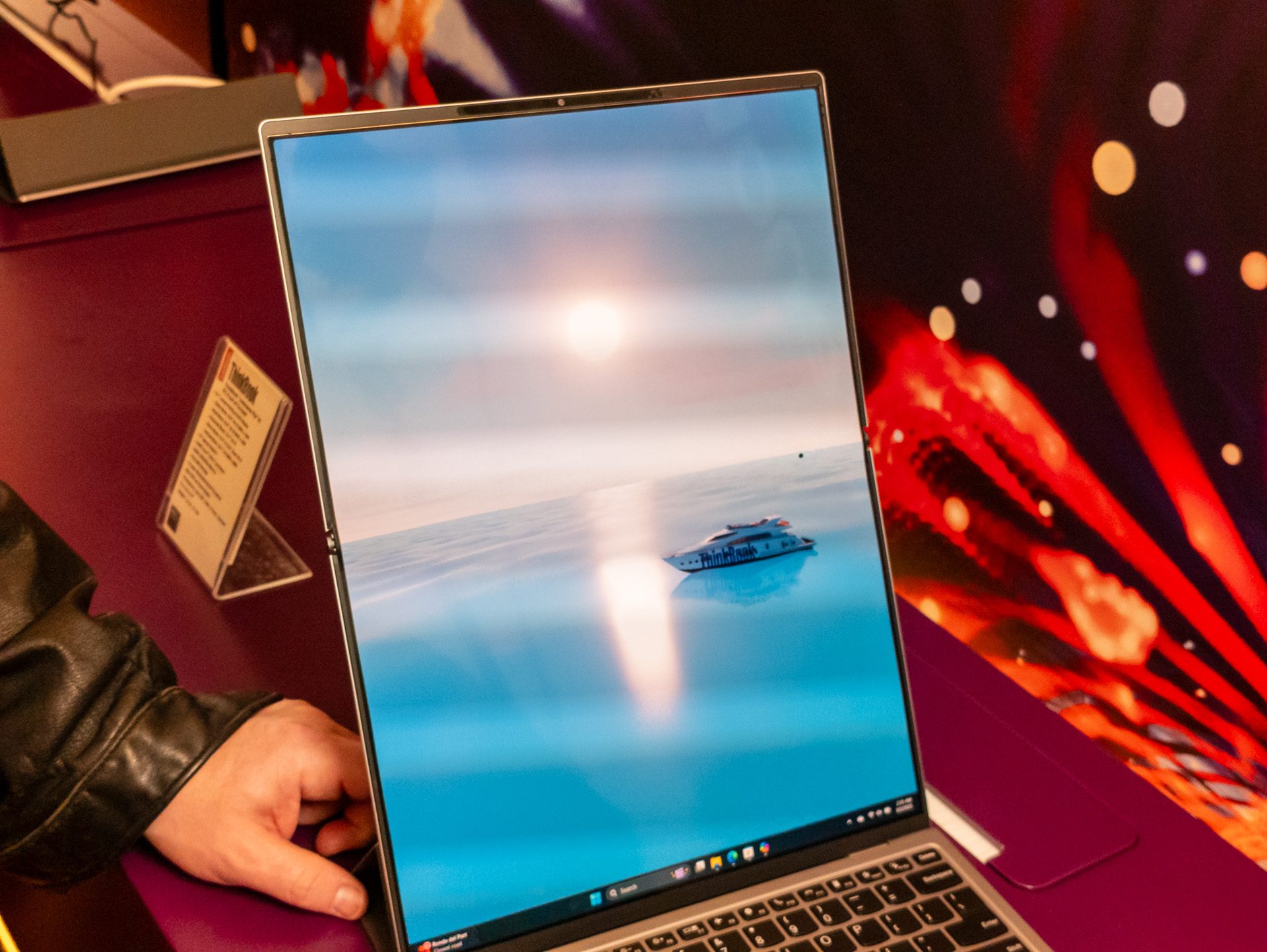 The extended 18-inch display on the Lenovo ThinkPad concept