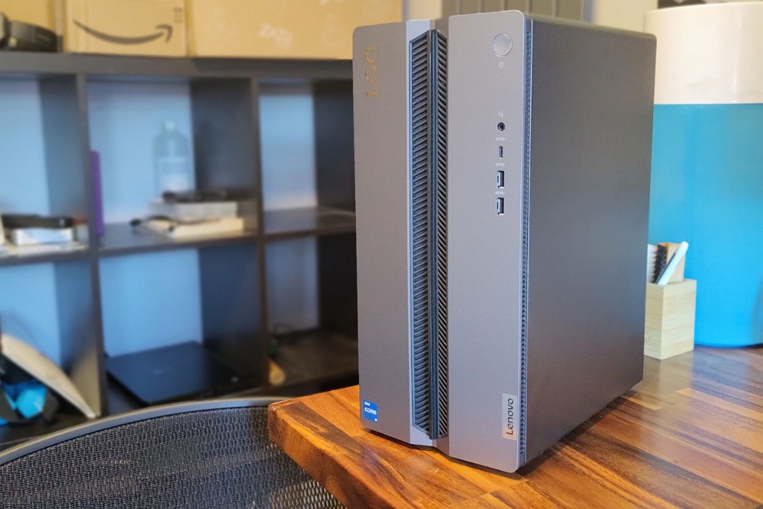 Lenovo Loq Tower 17IRR9.