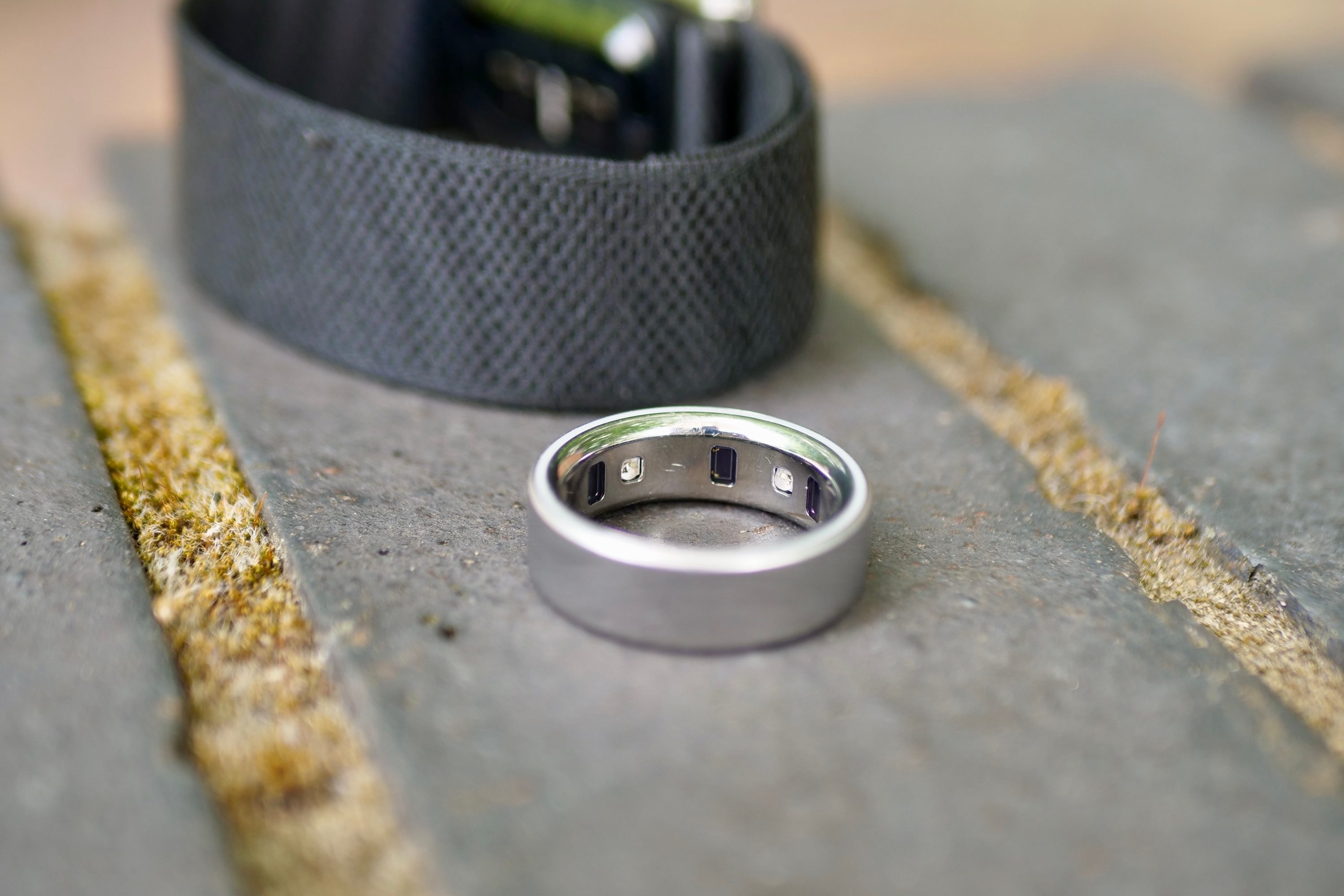The Whoop 5.0 and Oura Ring 4.