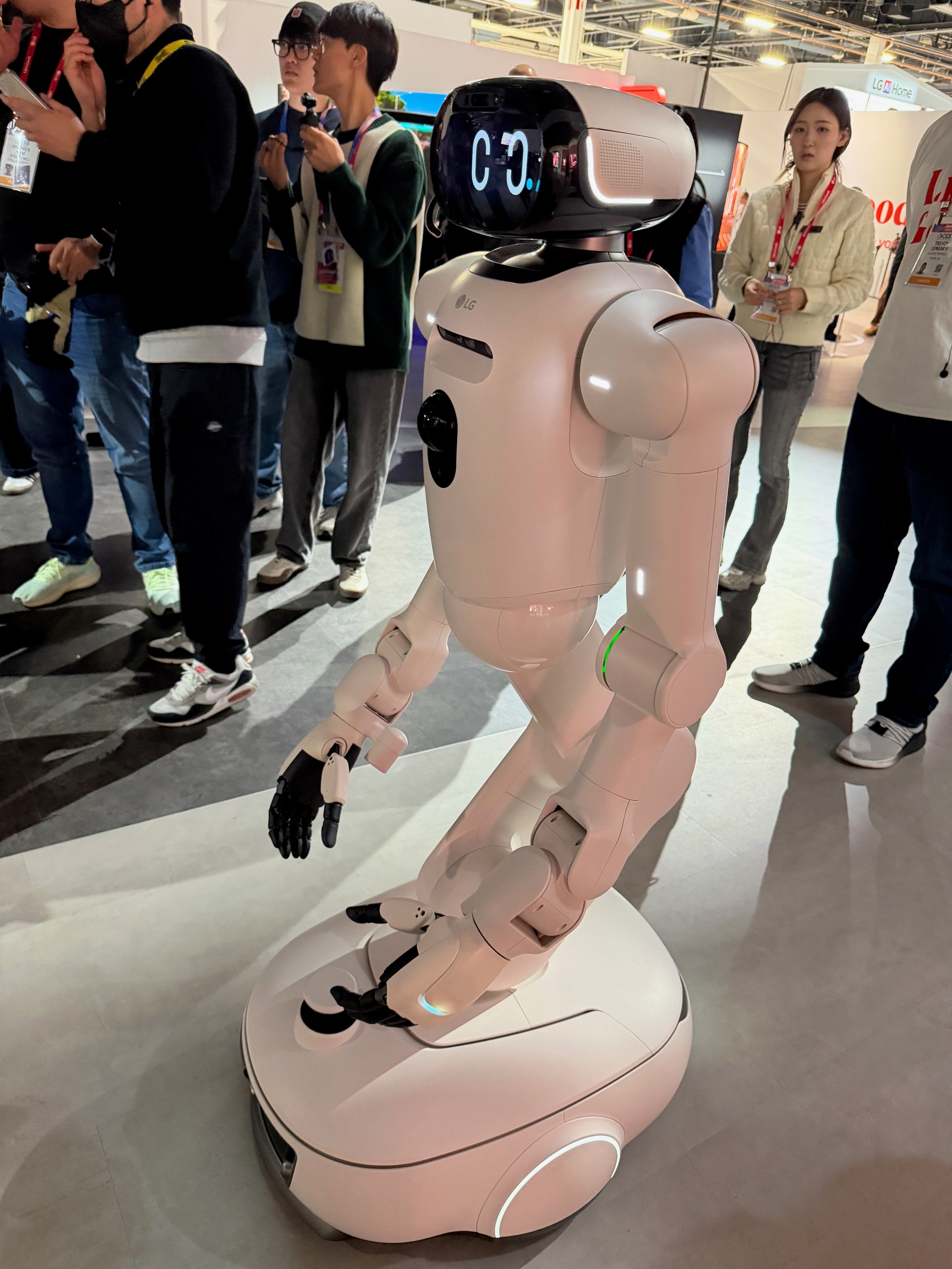 I hung out with CLOiD on the show floor and am sure I saw fear in its eyes.