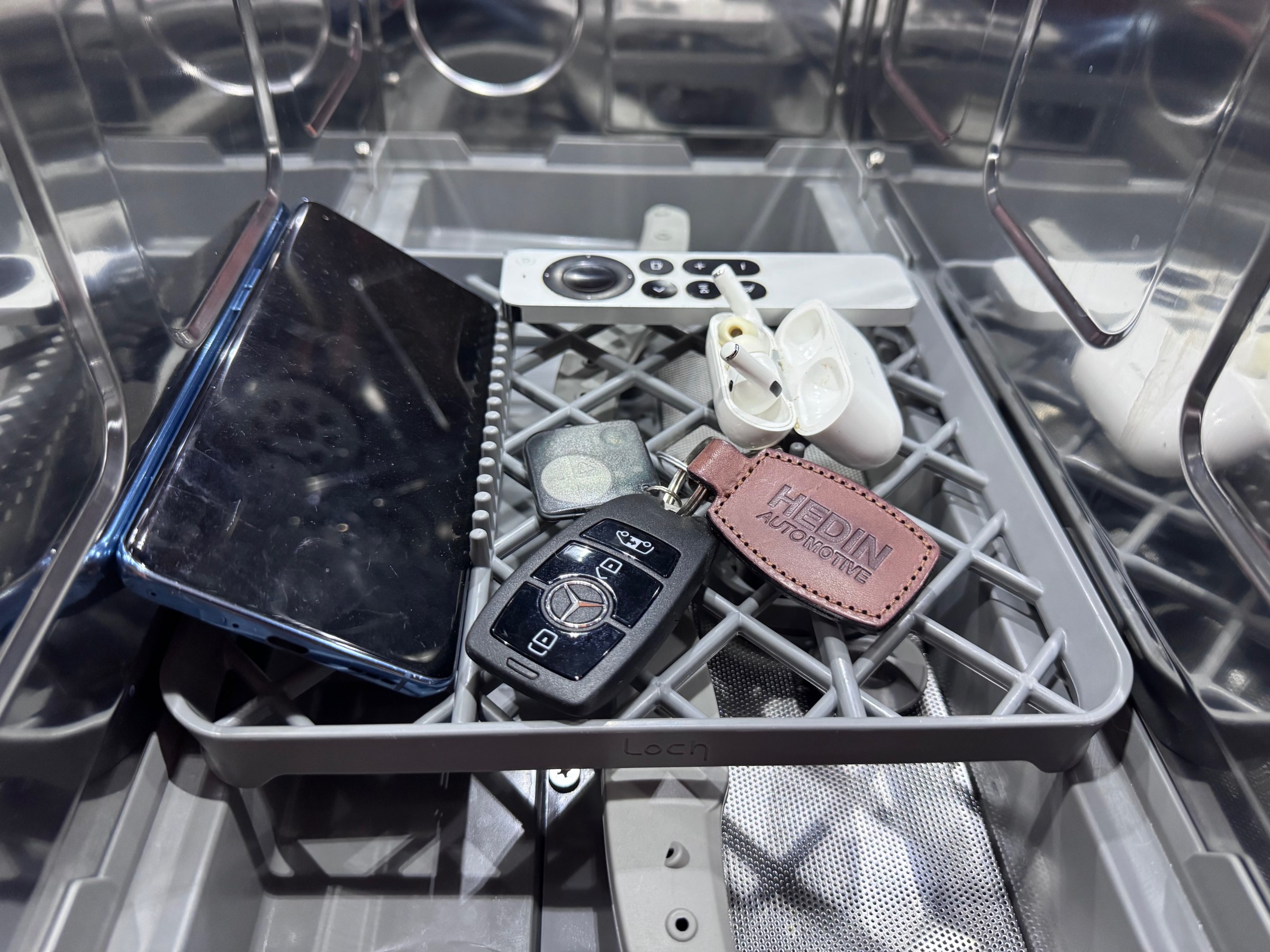 The Capsule does UV-C sanitization using a wavelength of 265–275nm.