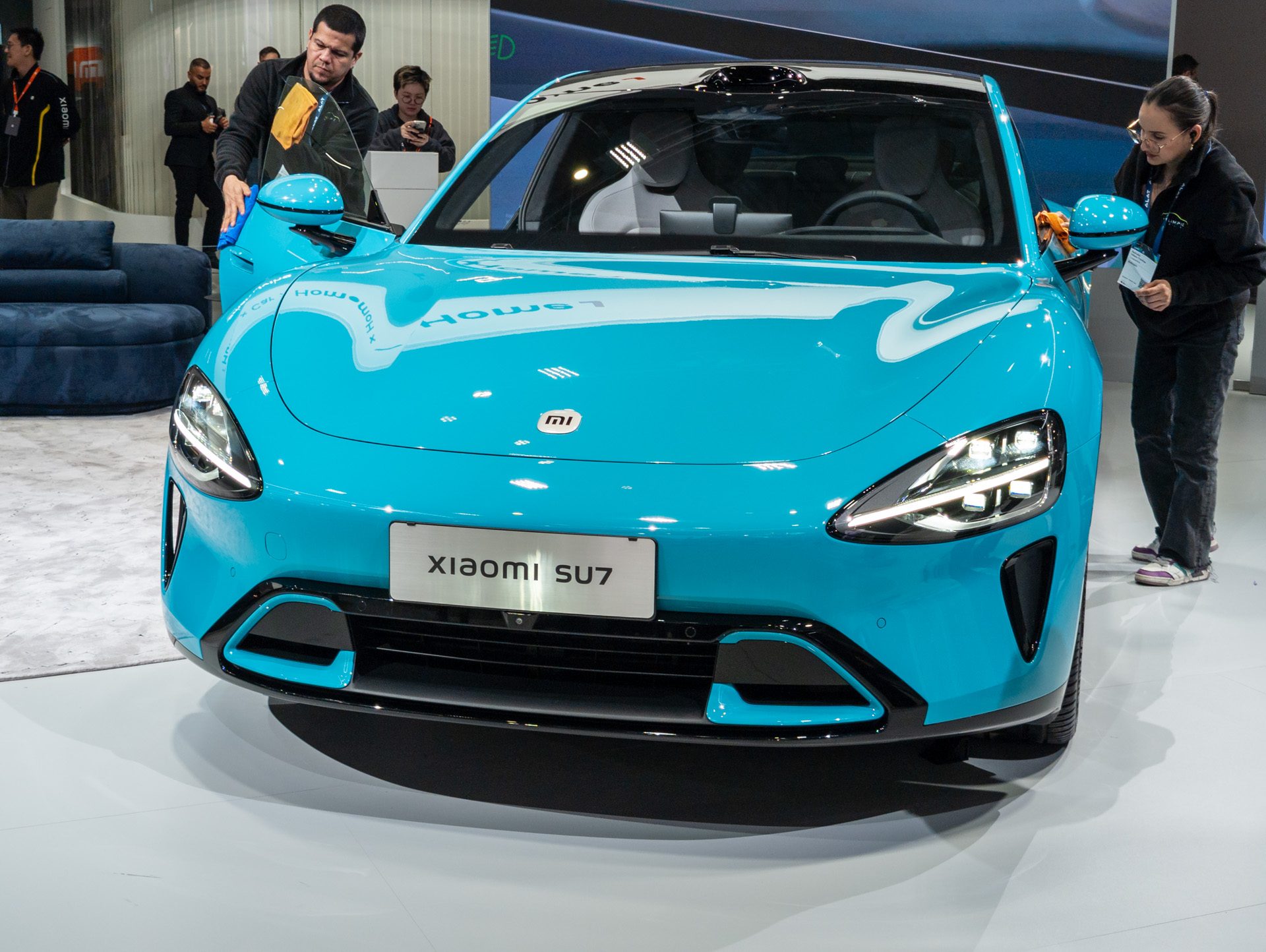 Xiaomi SU7 Max SUV front