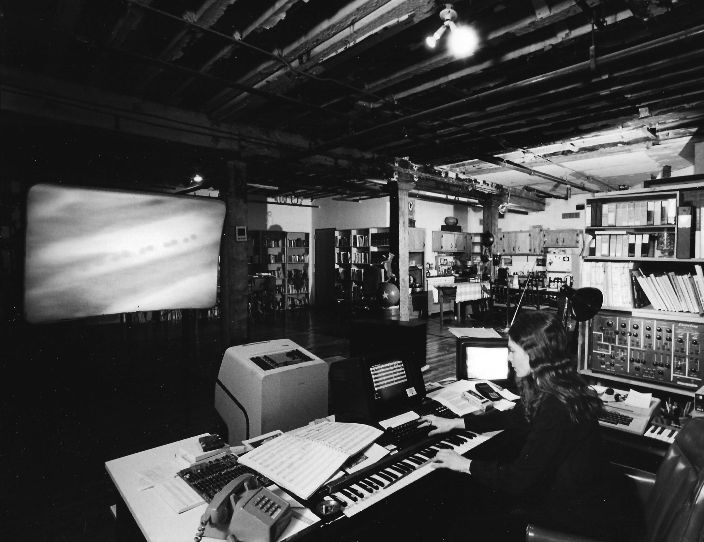 Laurie Spiegel in the studio in 1985.