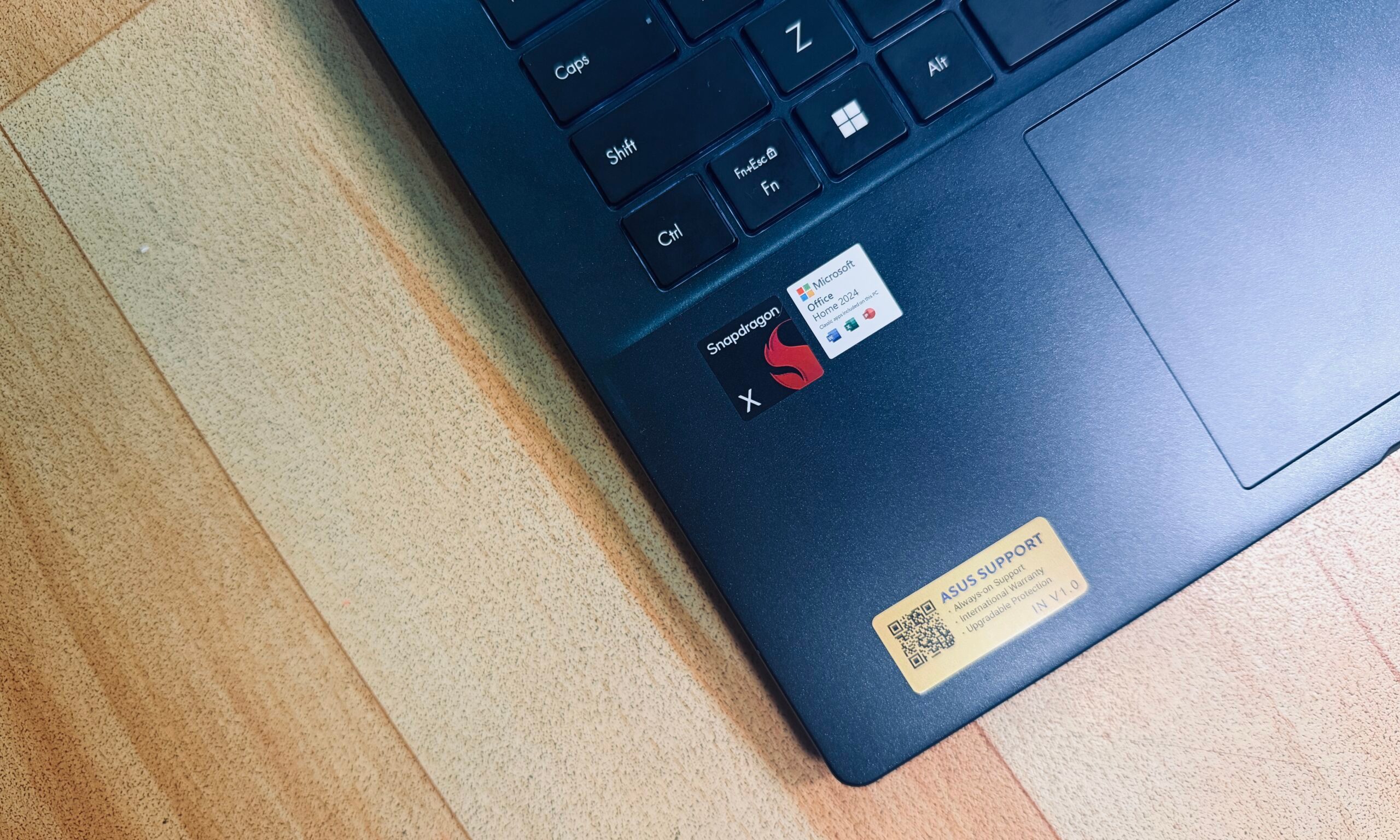 Corner view of Asus Vivobook 14.