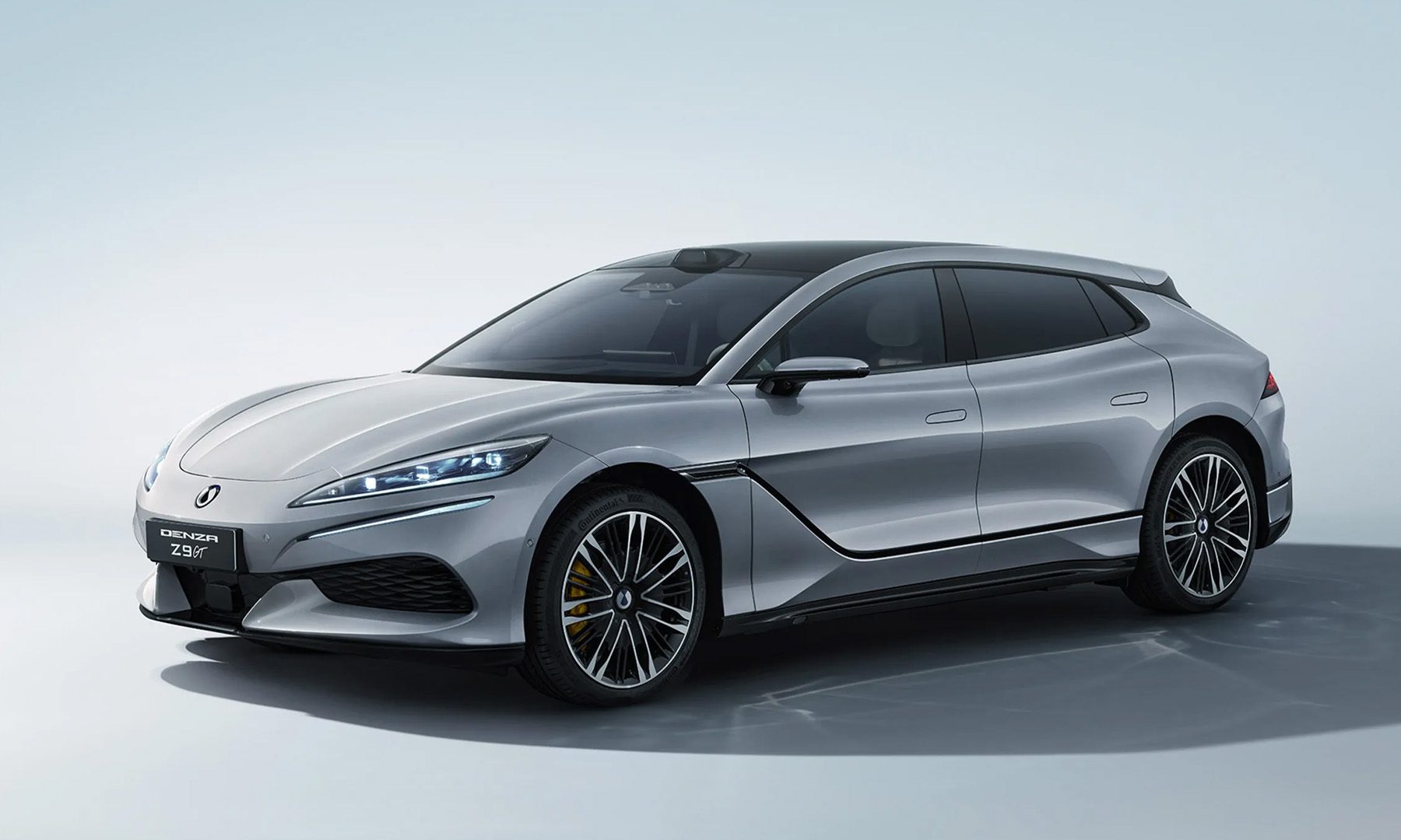 BYD Denza Z9 GT side pose