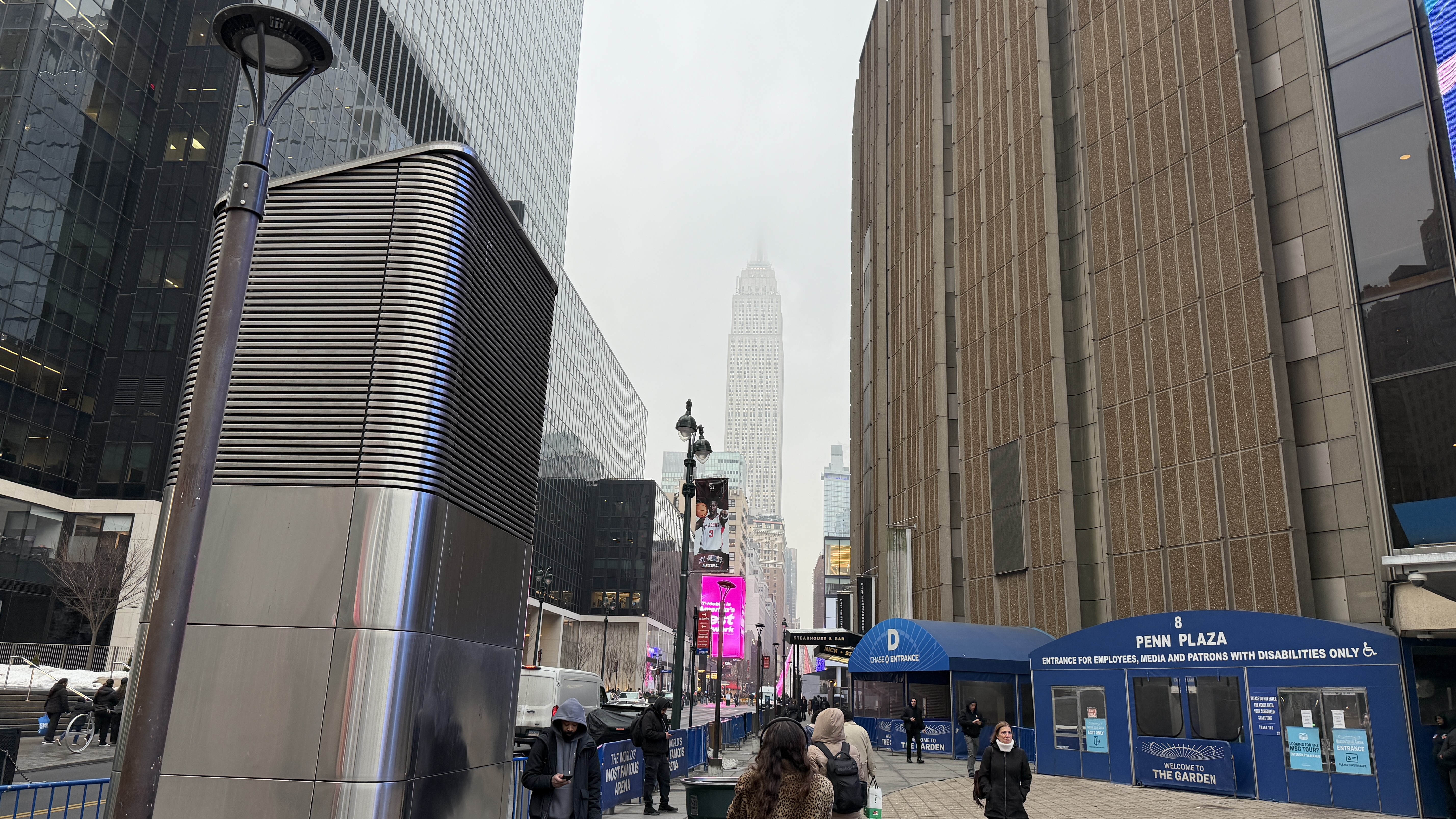 iPhone 3GS vs iPhone 17 Pro Max