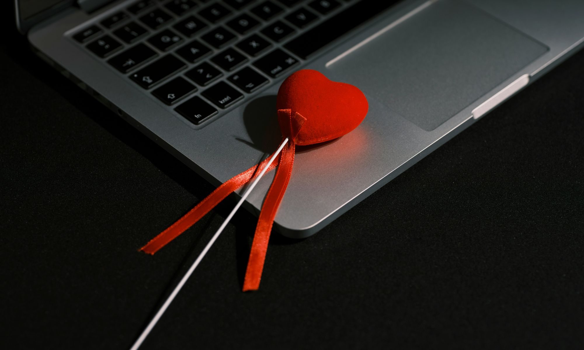 tips-to-protect-from-ai-romance-scams