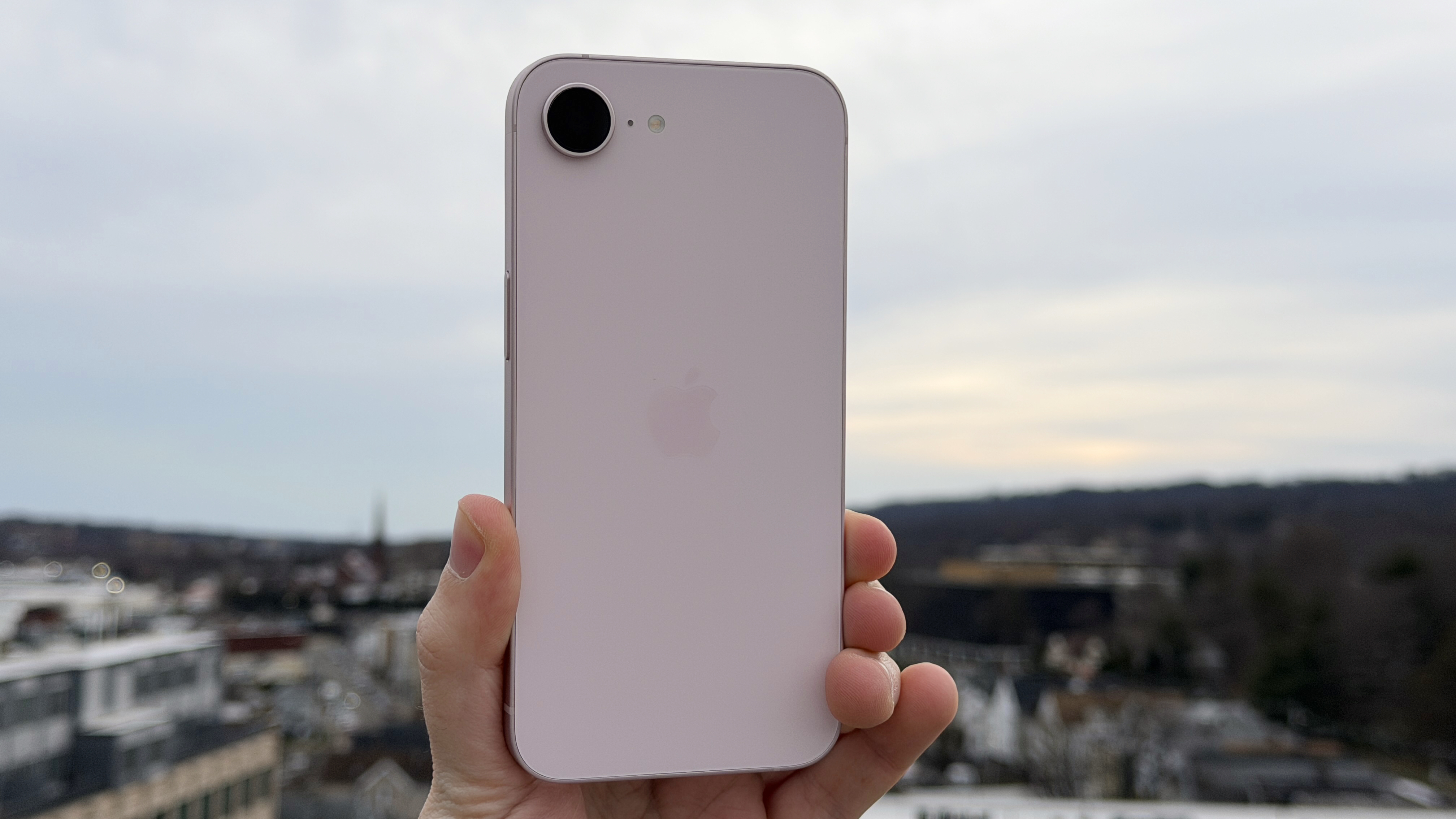 Apple iPhone 17e Review