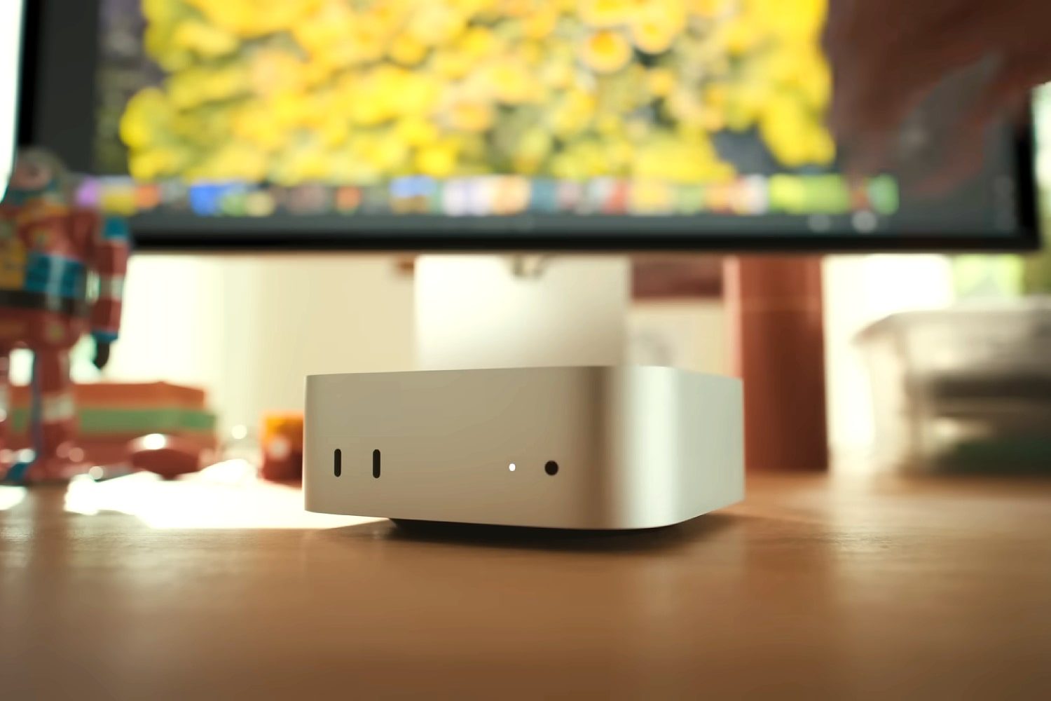 The M4 Mac mini on a desk.