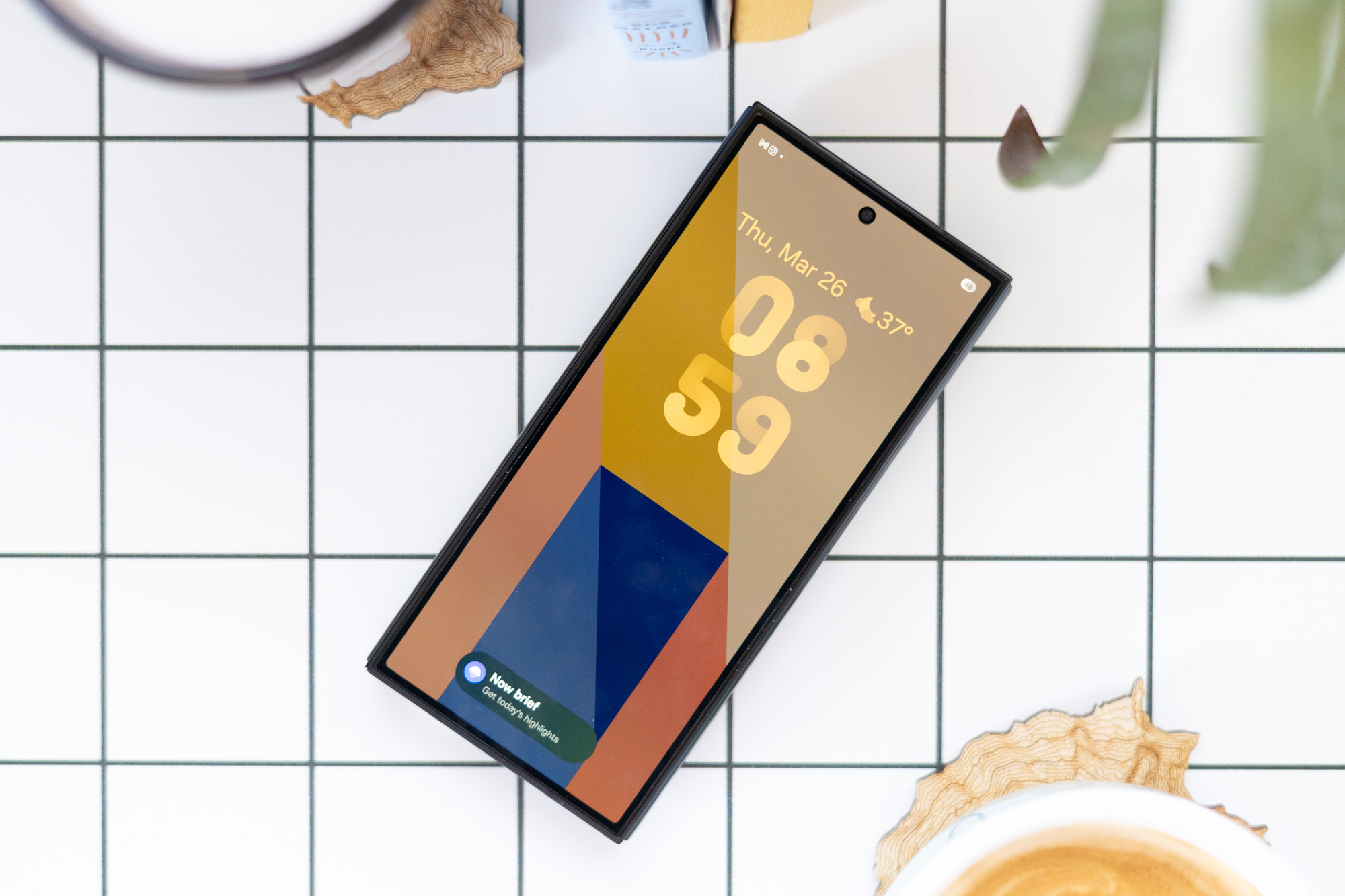 Samsung Z Trifold showing outer screen