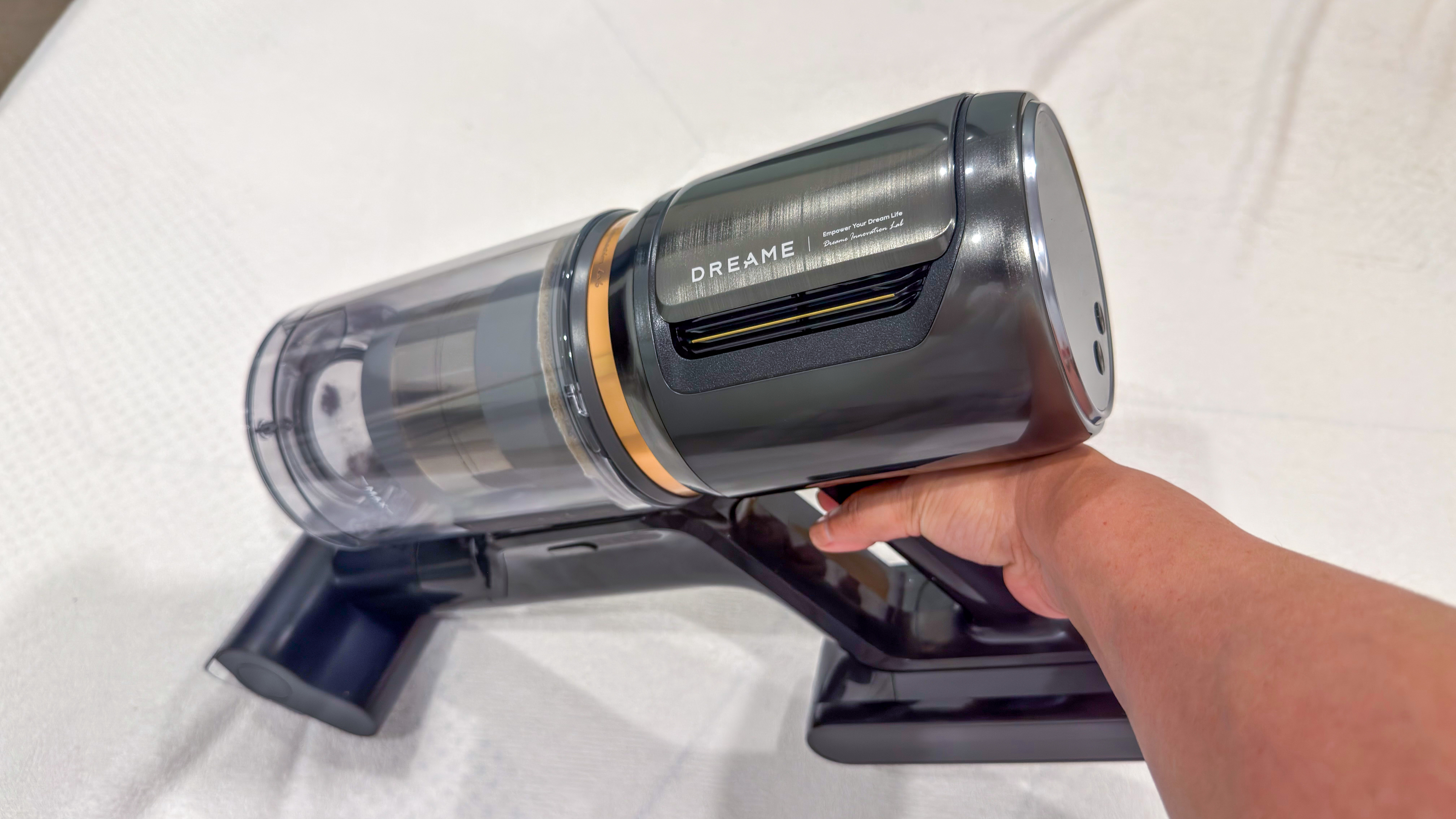 Dreame Z50 Station handhelf unit with the mini motorised tool