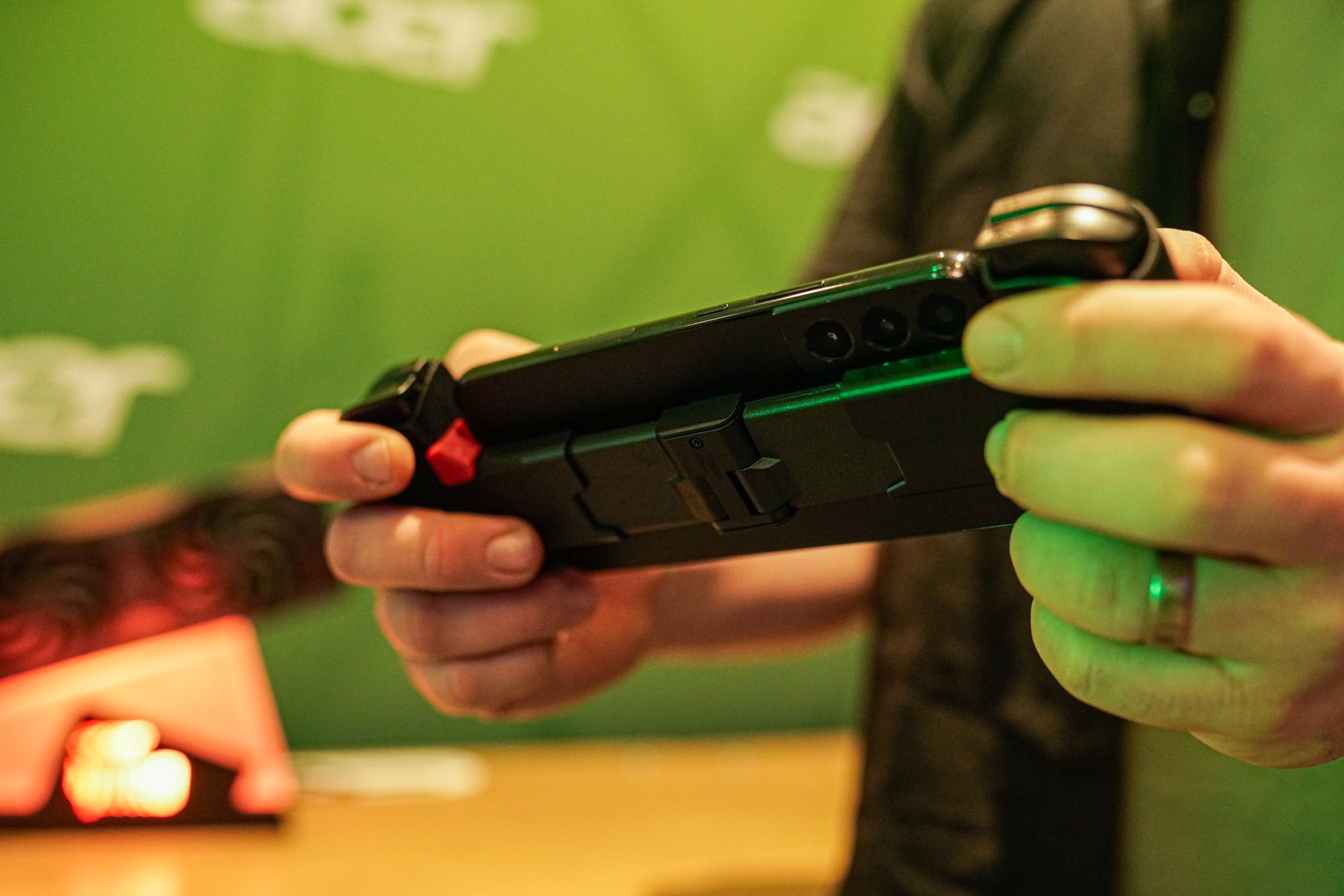 acer-ces-2025-handheld-12