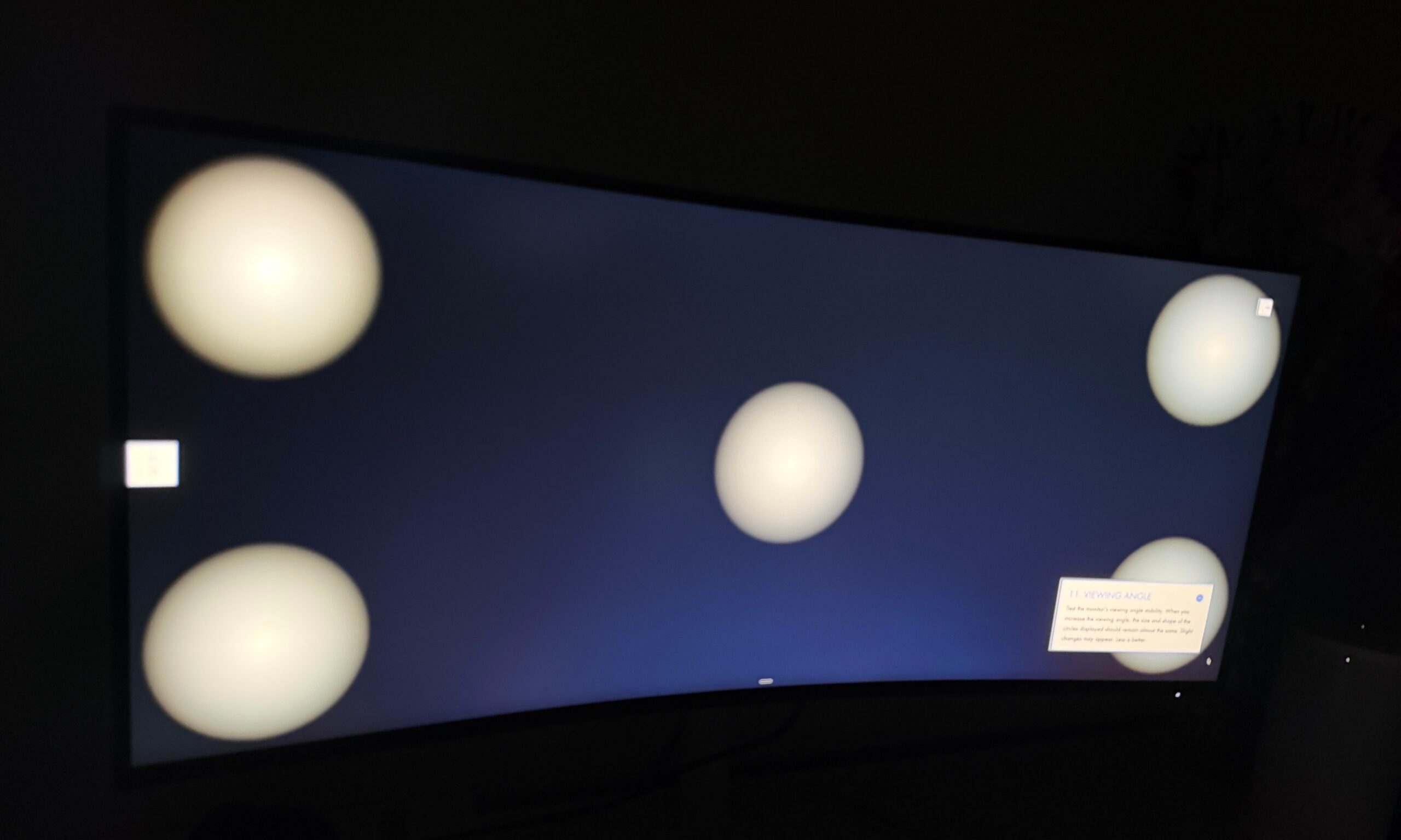 Dell 34 Plus USB-C Monitor - S3425DW viewing angle test.