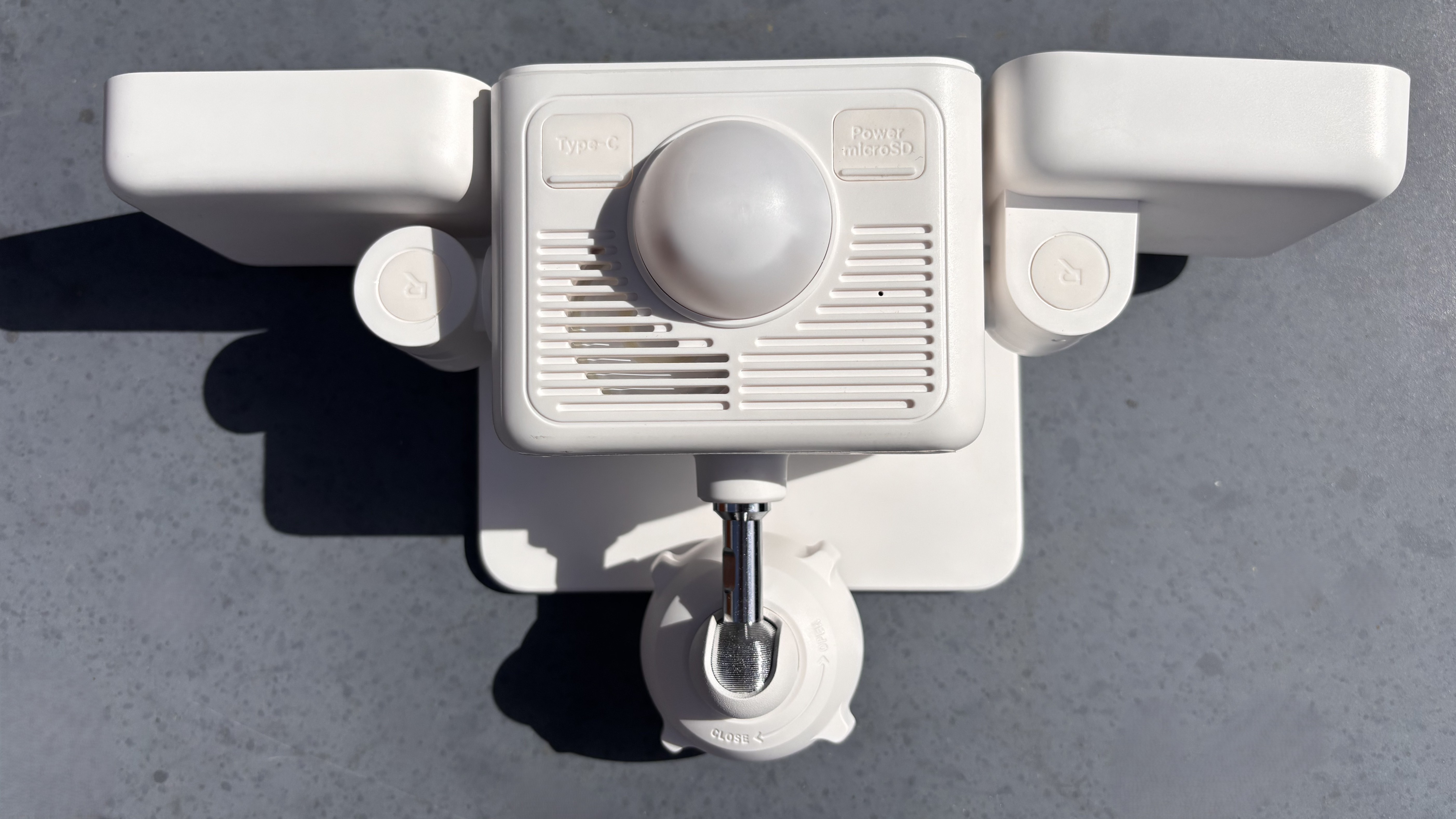 Back of Reolink Solar Floodlight Cam