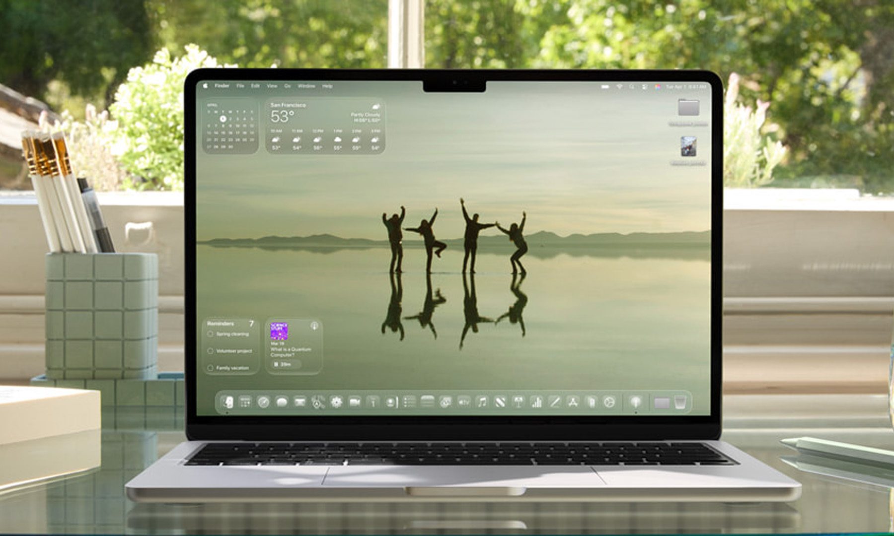 Liquid Glass on macOS Tahoe 26