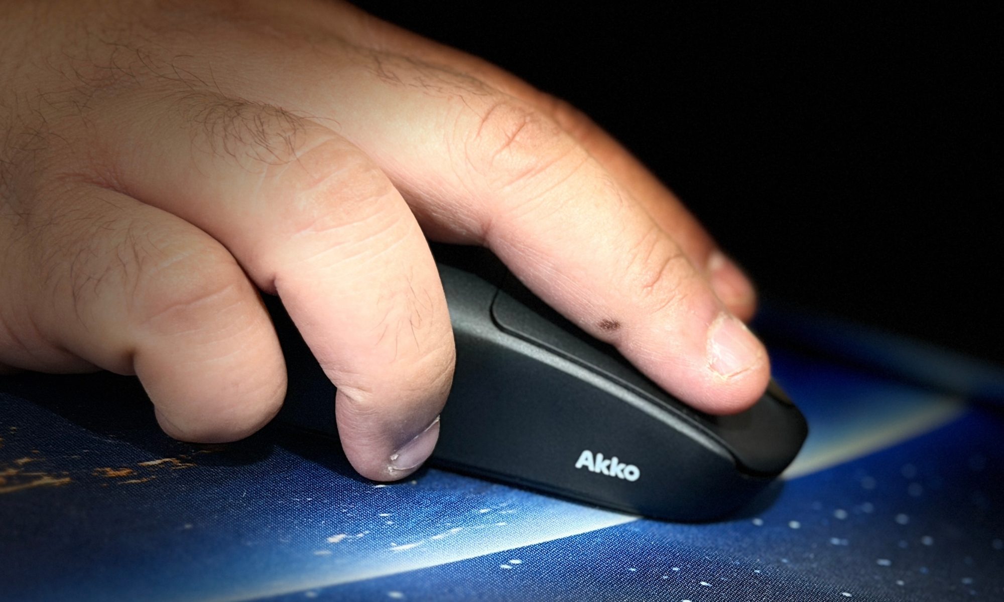 Akko Dash V9 Ultra mouse.