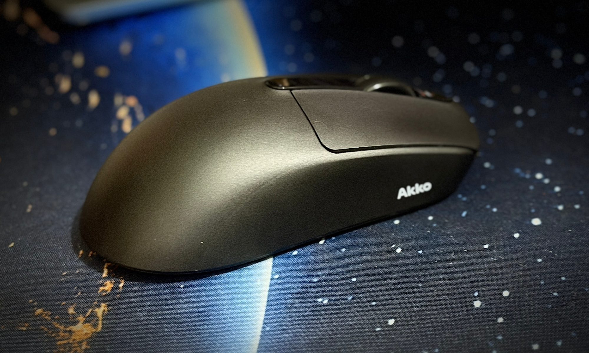 Akko Dash V9 Ultra mouse.