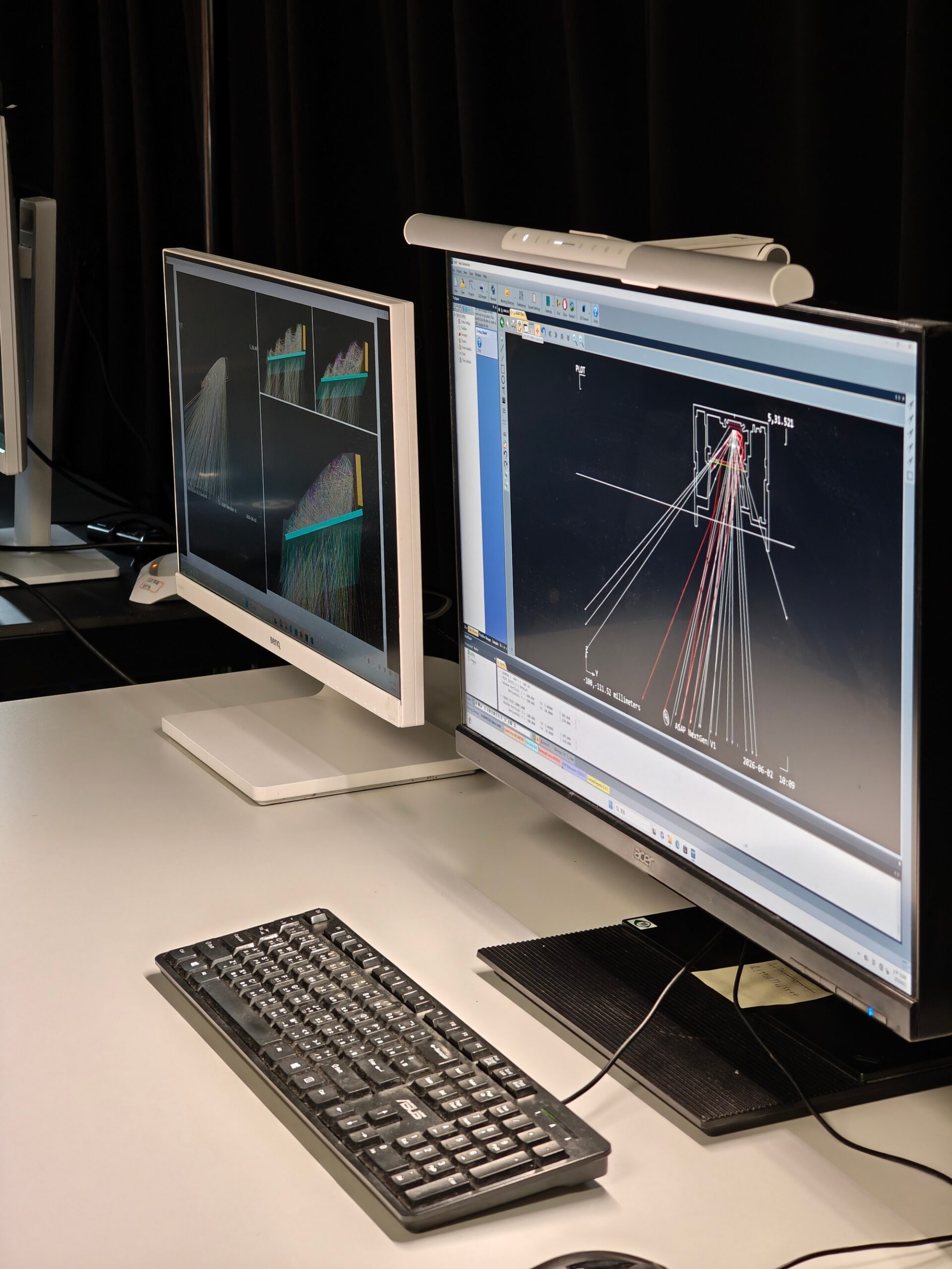 BenQ Lab Tour Monitor ScreenBar Demo