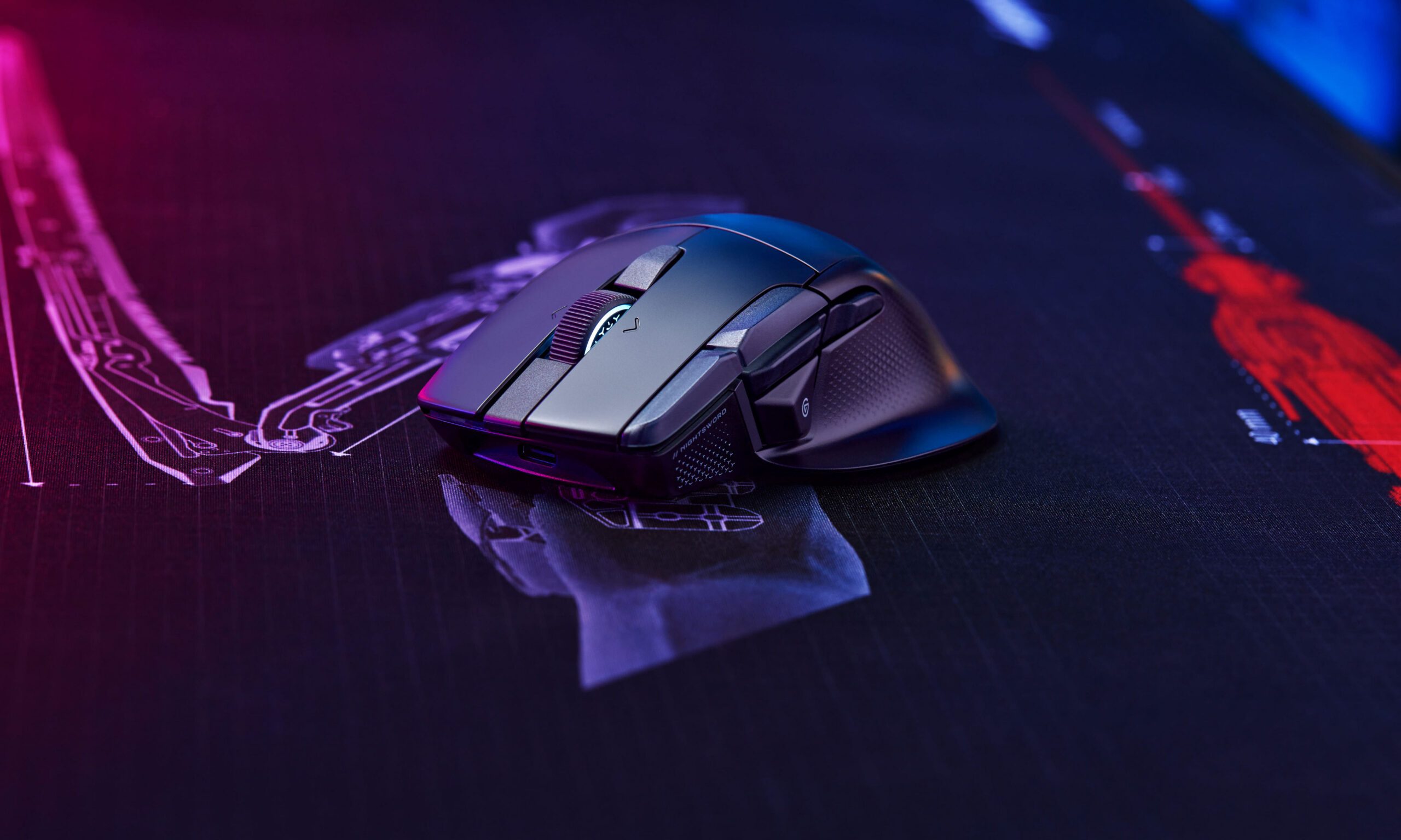 Corsair NIGHTSWORD v2 SD mouse from the front