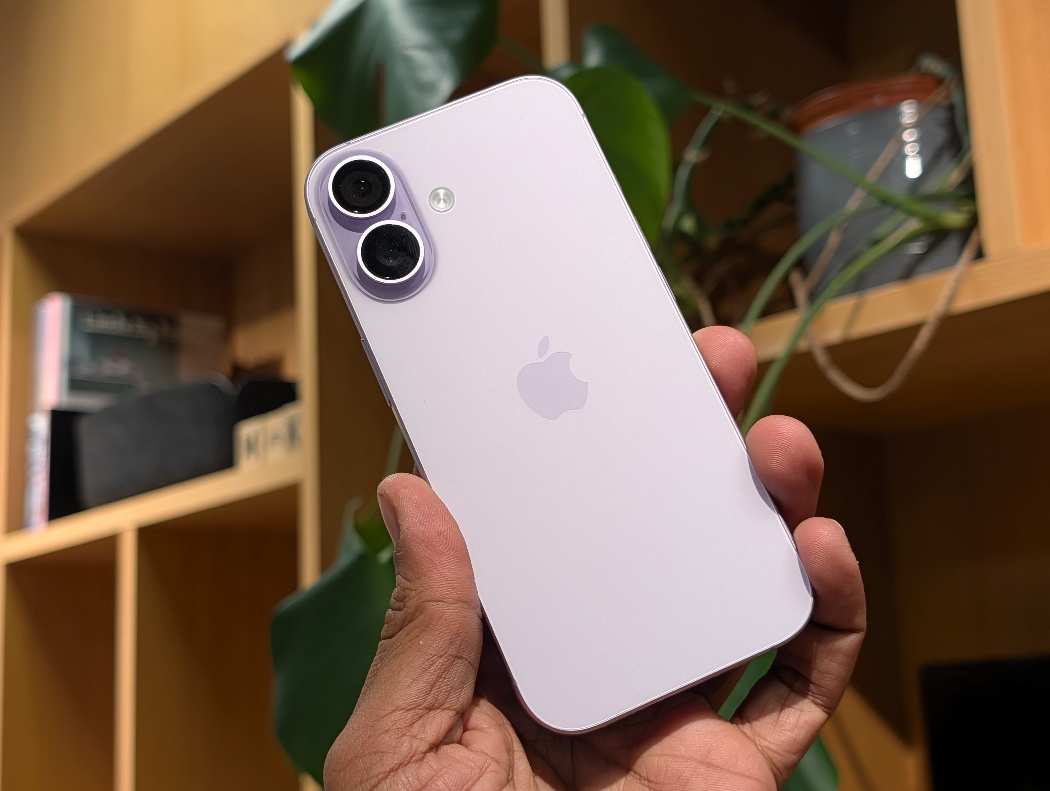 Apple iPhone 17 in Lavender Purple