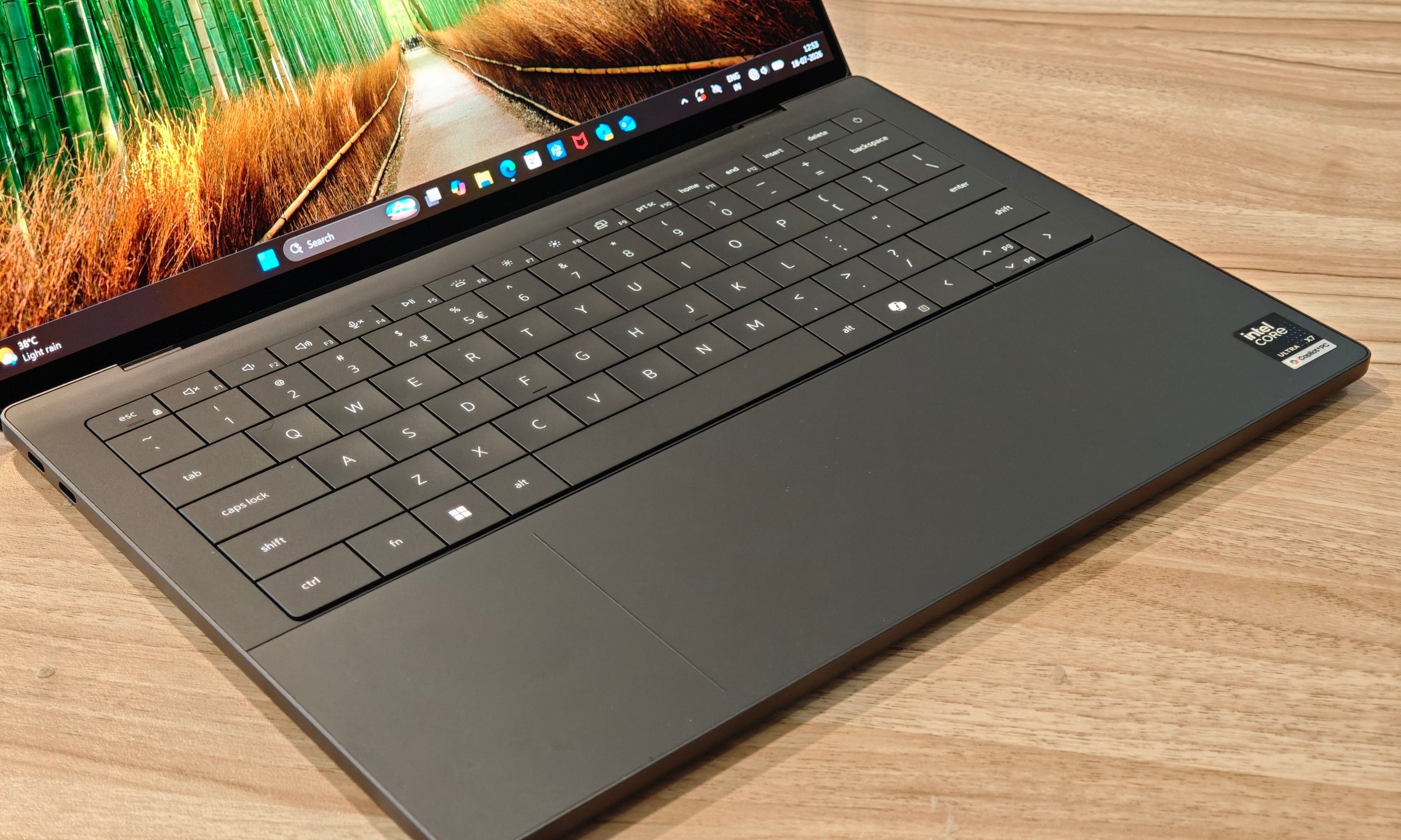 Dell XPS 14 Review: Keyboard Deck