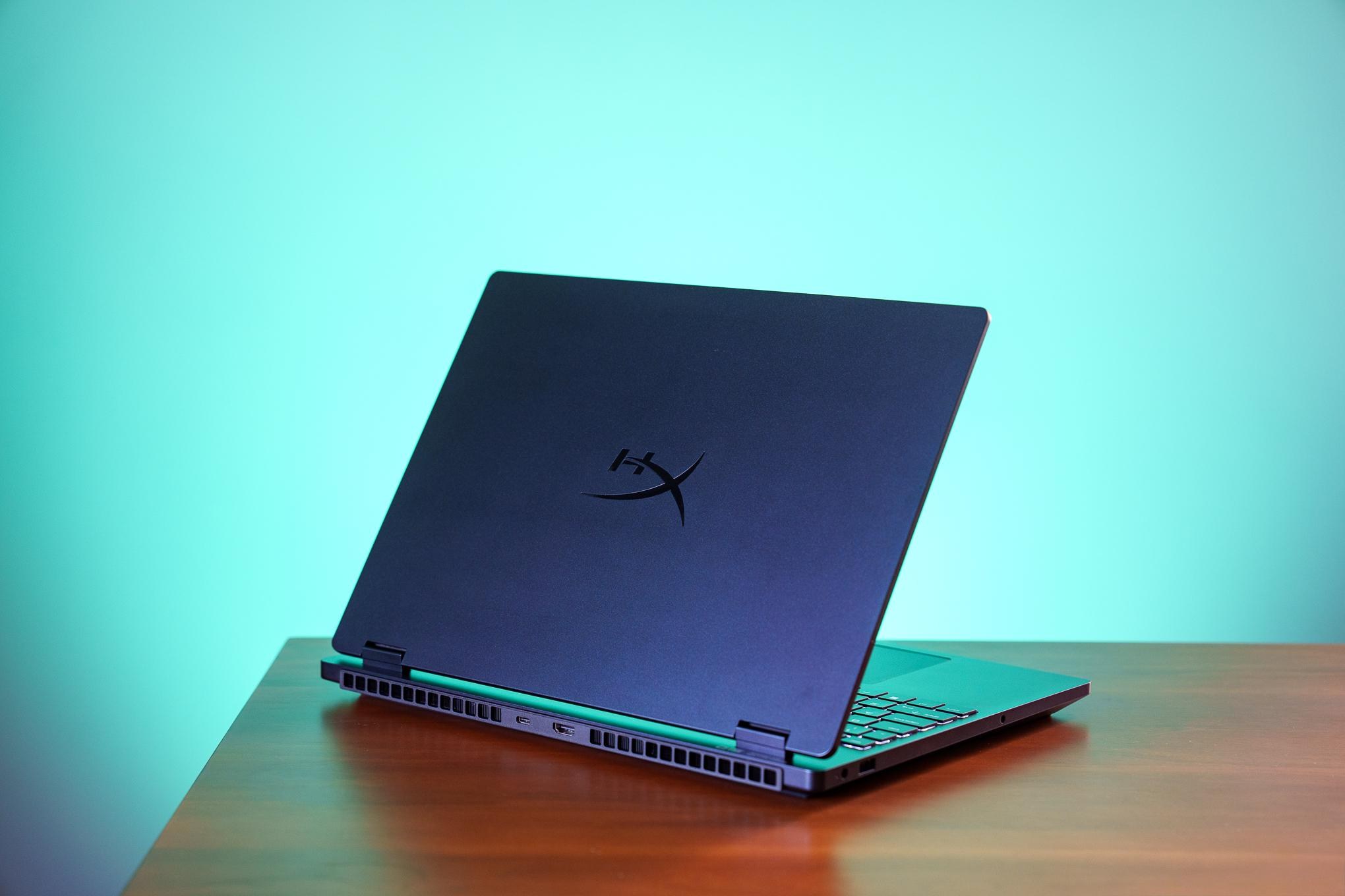 That HyperX lid logo still doesn’t look great to me, but I’m getting used to ignoring it.